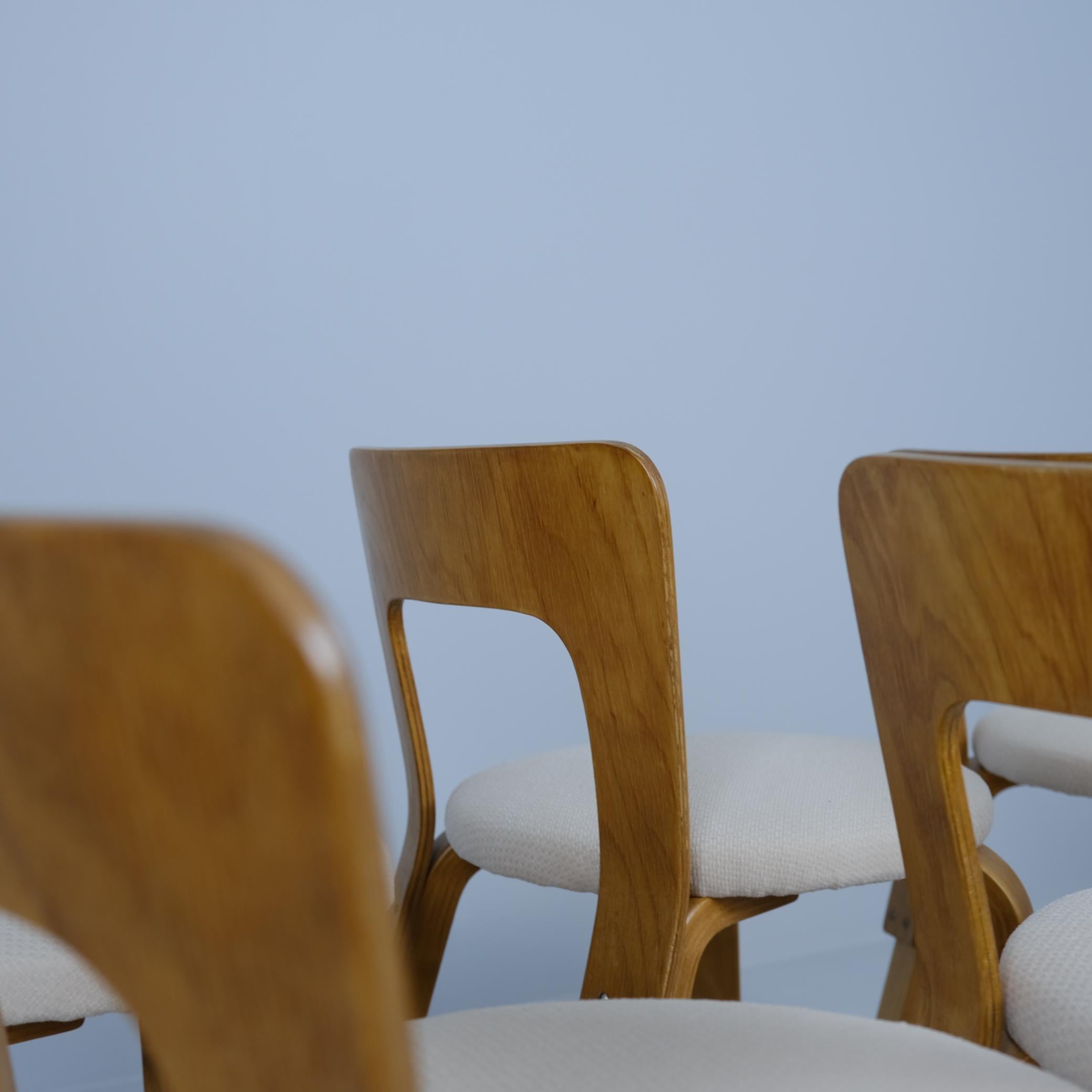 Satz von sechs Alvar Aalto Modell 65 Stühlen aus Birke und beigefarbenem Stoff,  Artek 1950er Jahre im Angebot 5