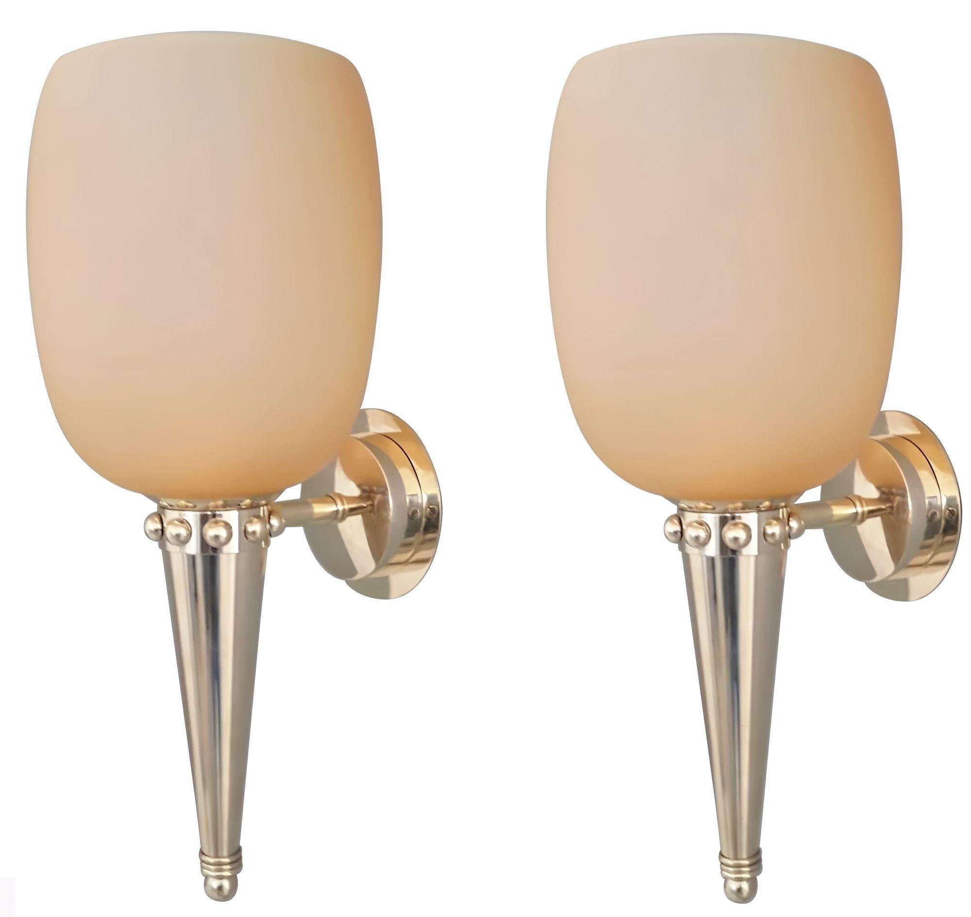 italien Ensemble de six appliques torchères en verre de Murano de couleur ambre, par Barovier&Toso. Italie, années 1950. en vente