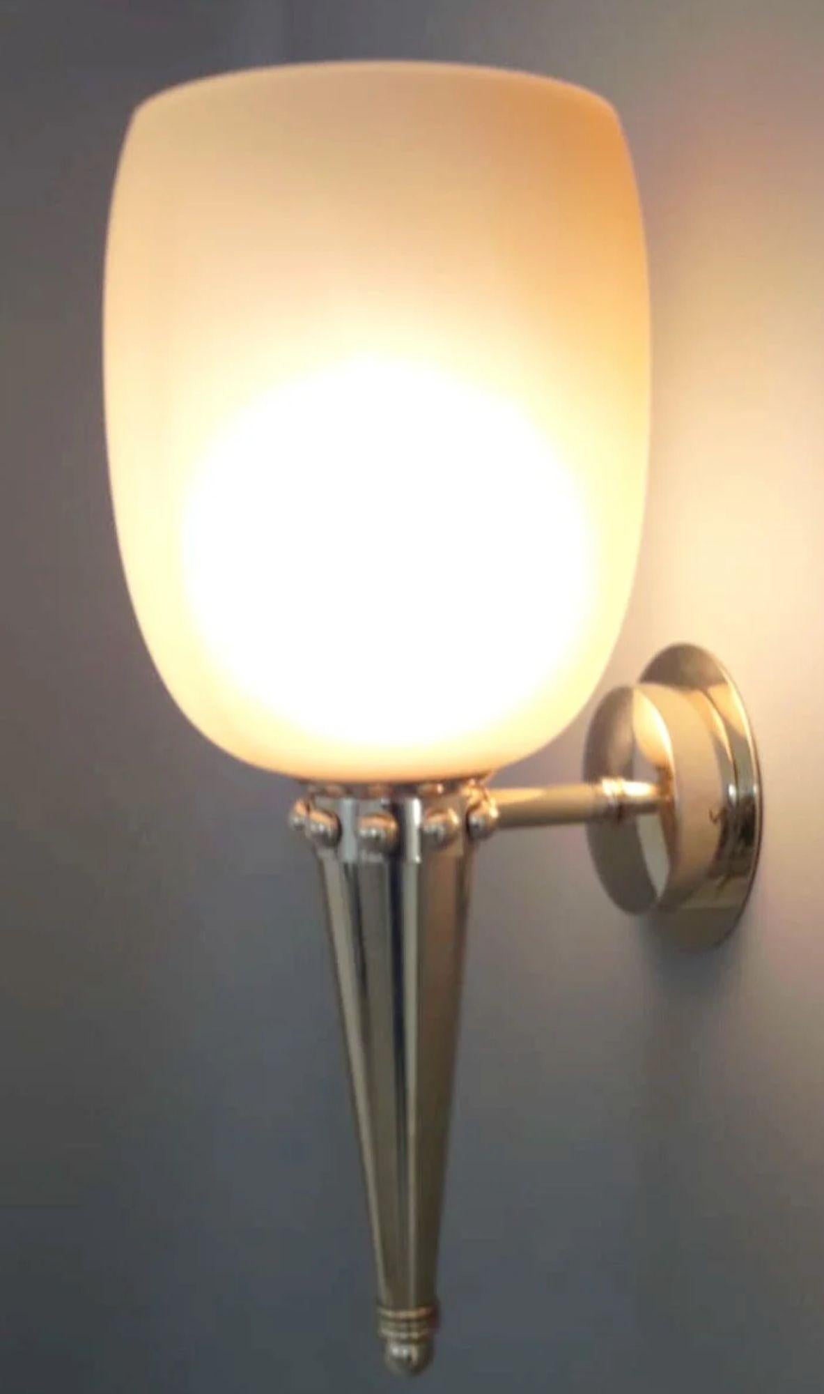 Milieu du XXe siècle Ensemble de six appliques torchères en verre de Murano de couleur ambre, par Barovier&Toso. Italie, années 1950. en vente