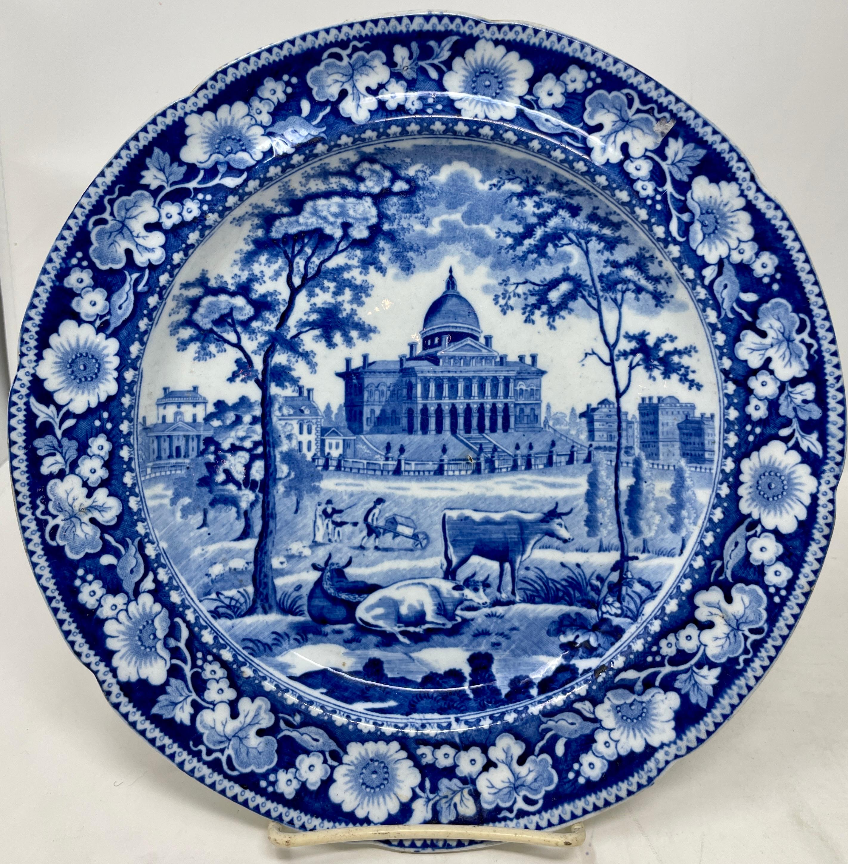 Set von sechs antiken englischen blau-weißen Porzellantellern aus dem 19. Jahrhundert im Zustand „Gut“ im Angebot in New Orleans, LA