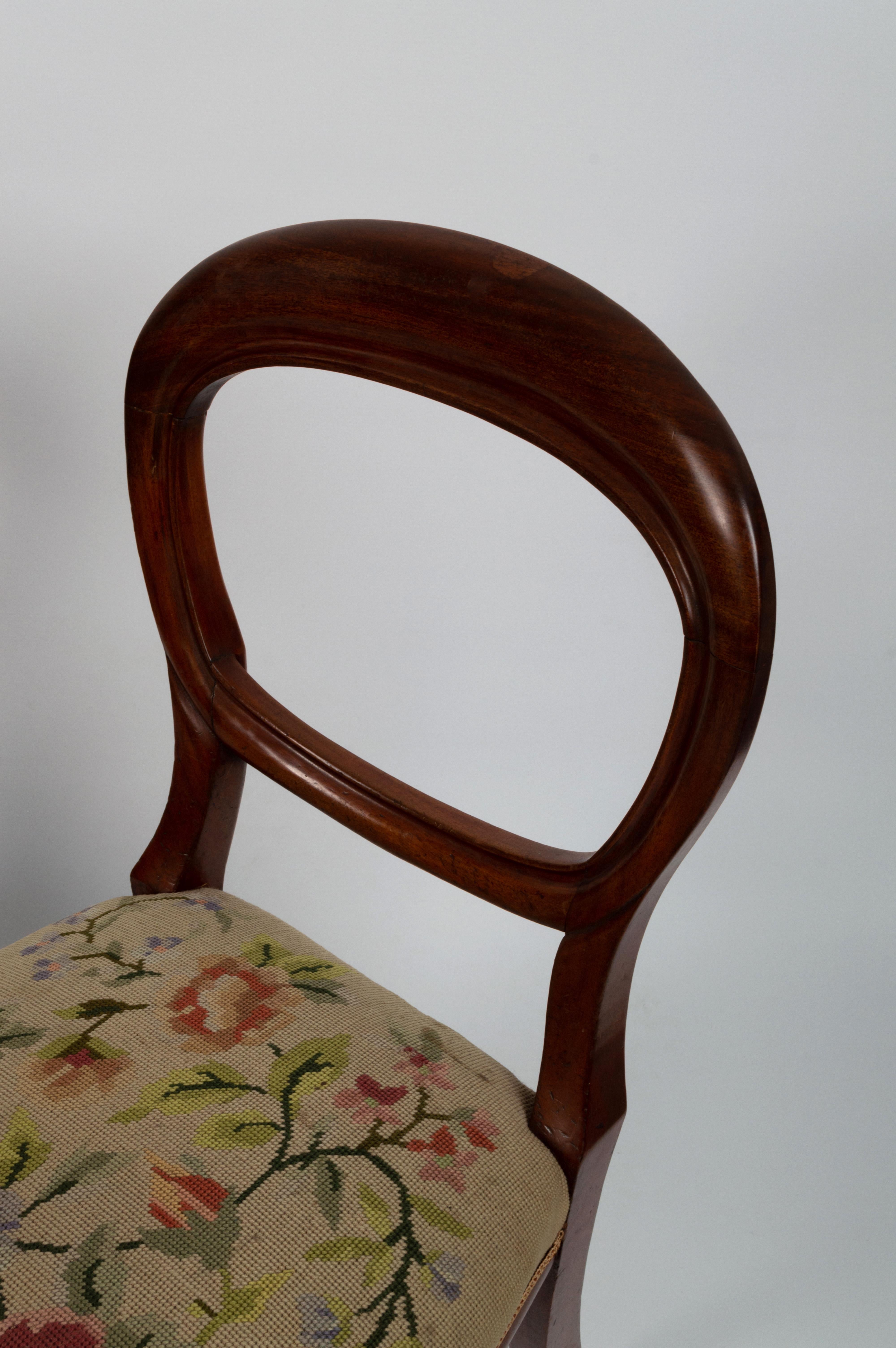 Set of Six Antique English 19th Century Mahogany Balloon Back Chairs circa 1860 For Sale 13