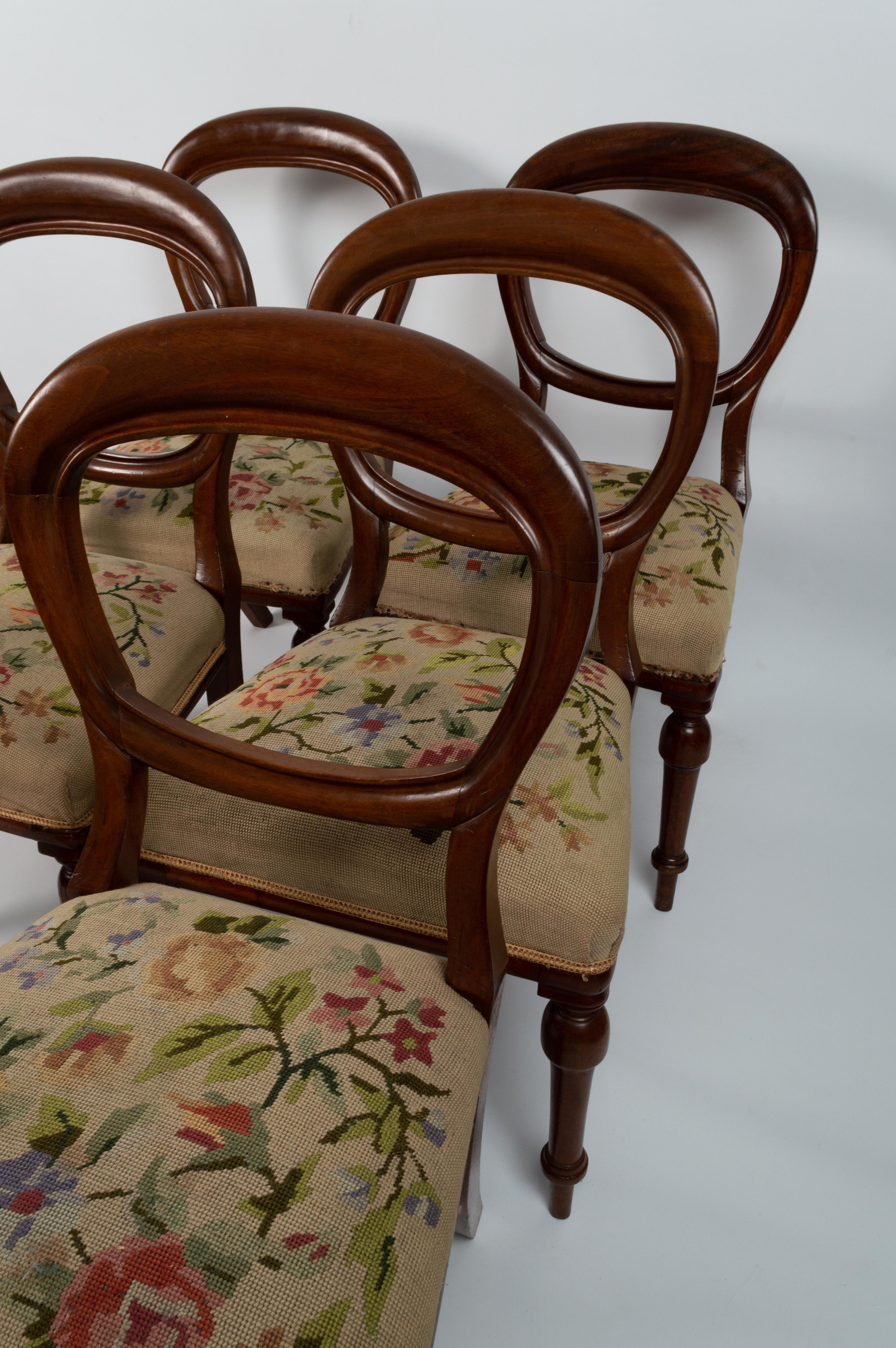 Set of Six Antique English 19th Century Mahogany Balloon Back Chairs circa 1860 For Sale 4
