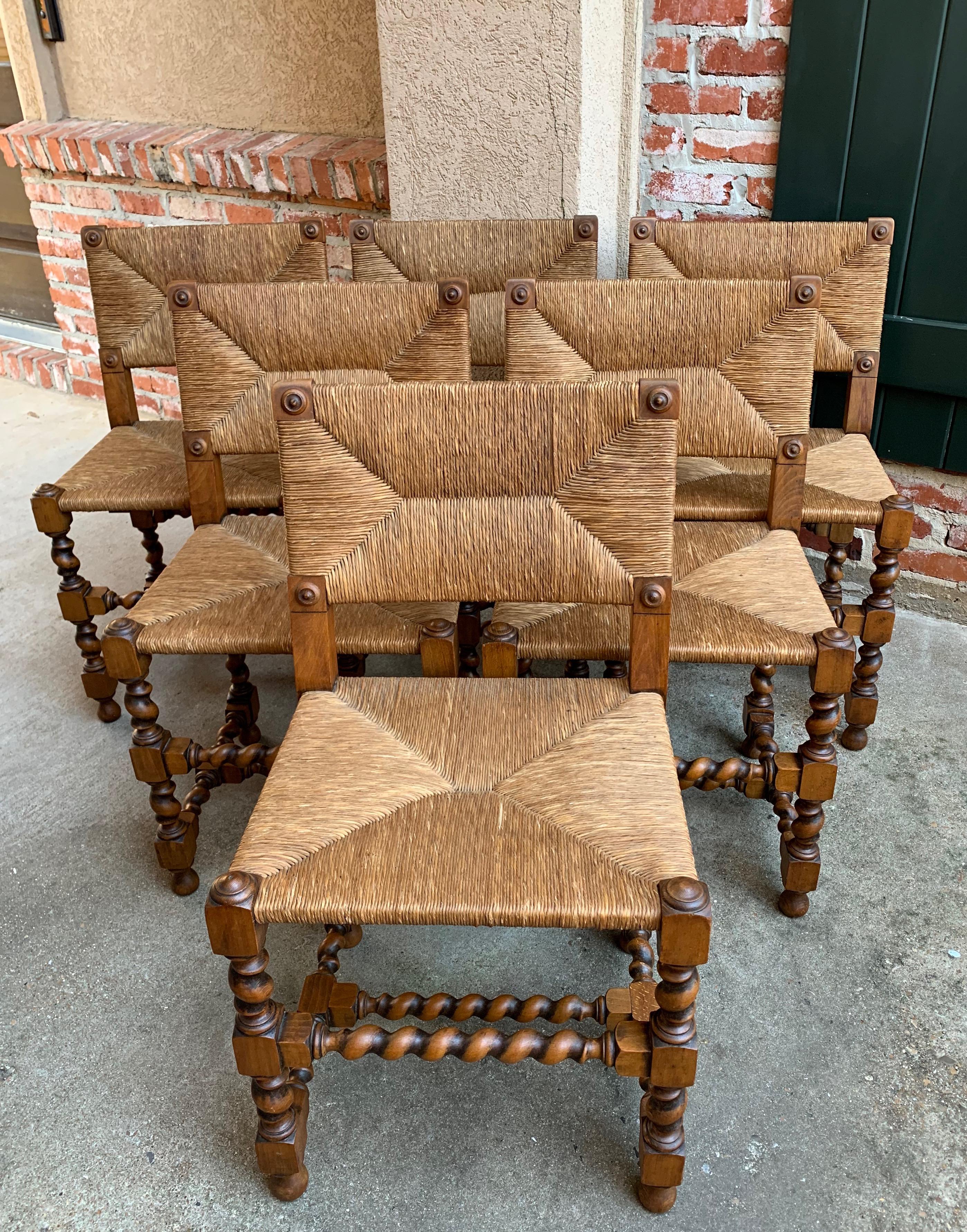 Set of Six English Oak Barley Twist Dining Side Chair Rush Seat, circa 1900 In Good Condition In Shreveport, LA
