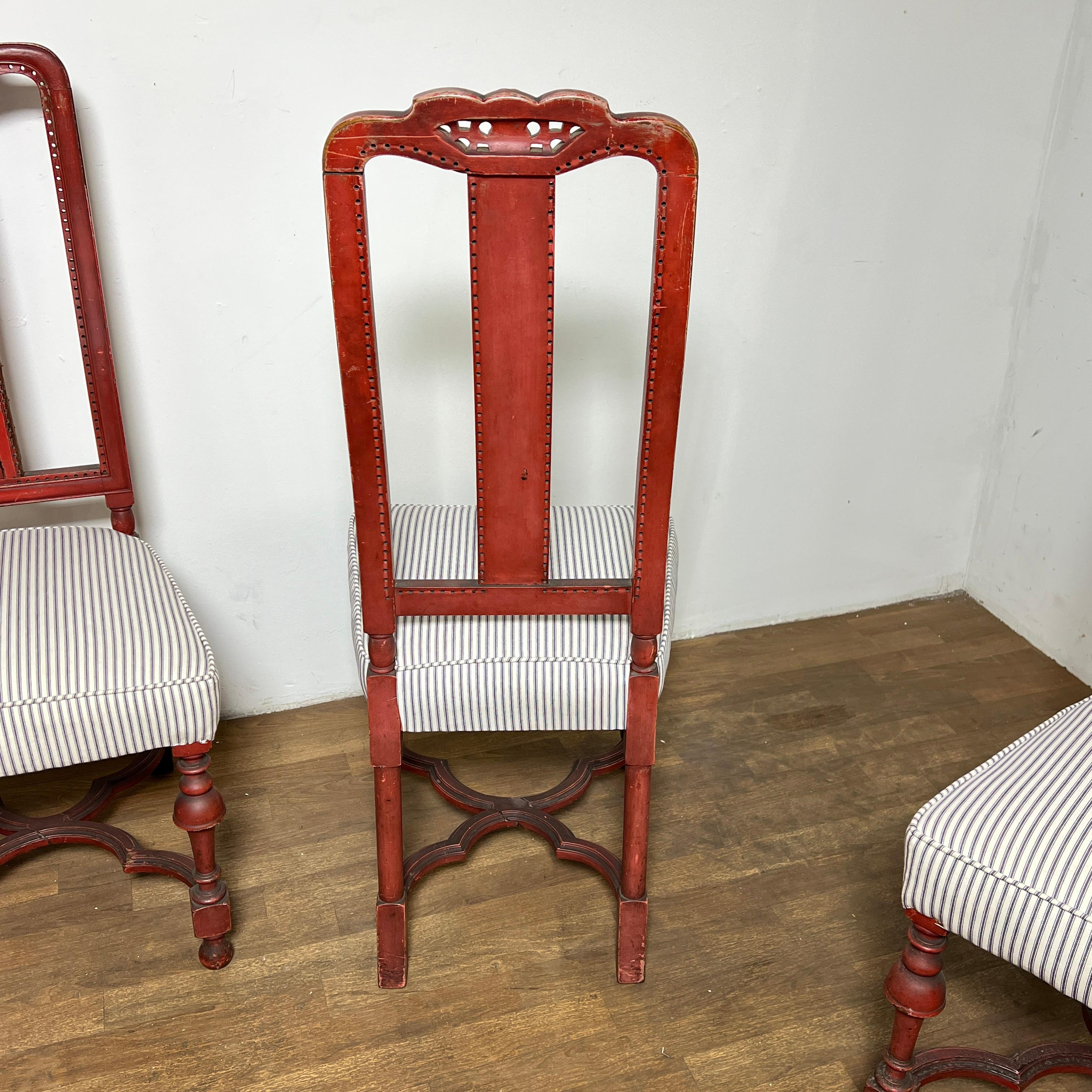 Satz von sechs Antique French Louis XIV Esszimmerstühlen (Holz) im Angebot