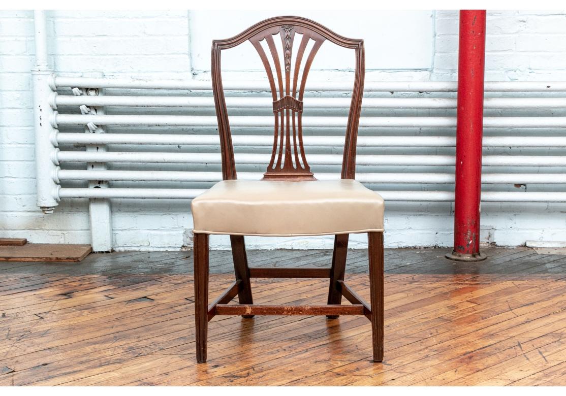 Juego de seis sillas de comedor antiguas estilo Hepplewhite para restaurar en venta 2