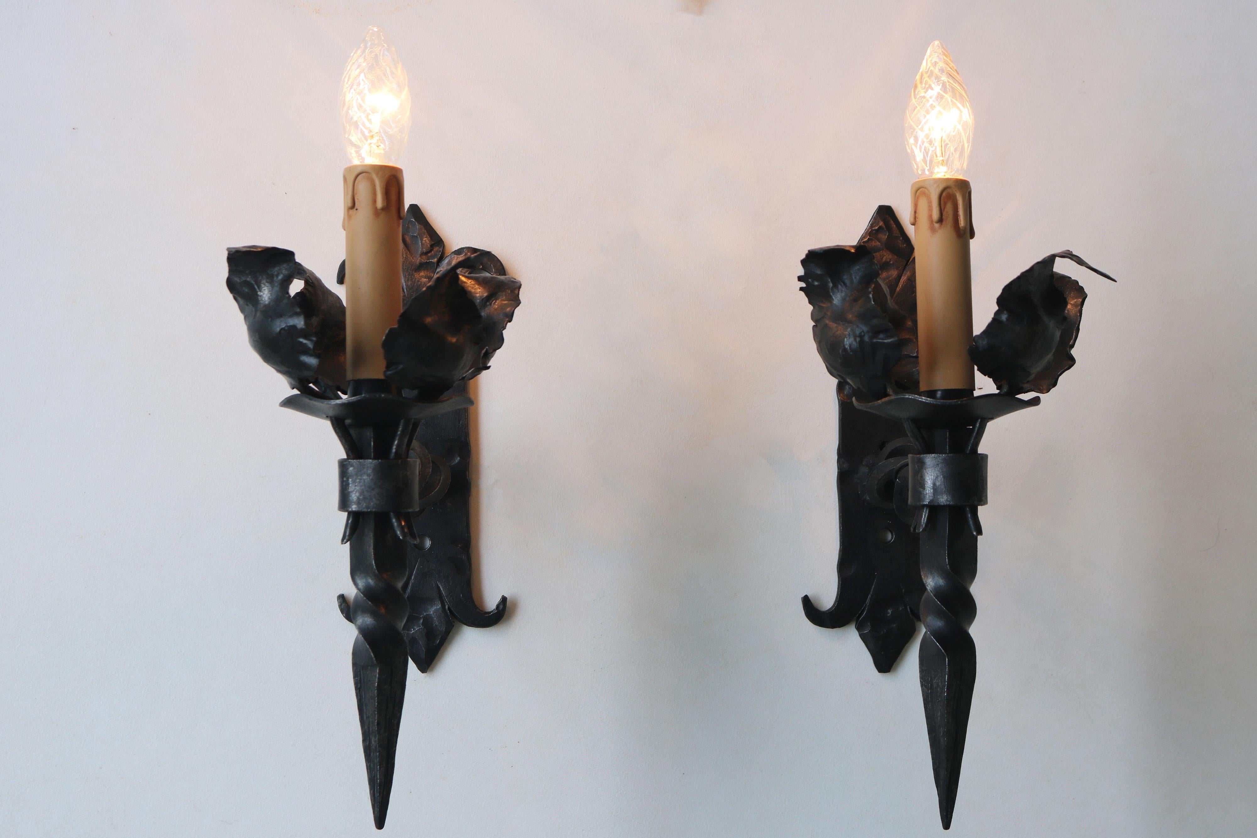 Set of six Antique Spanish Gothic Revival wall light / wall sconce wrought iron For Sale 1