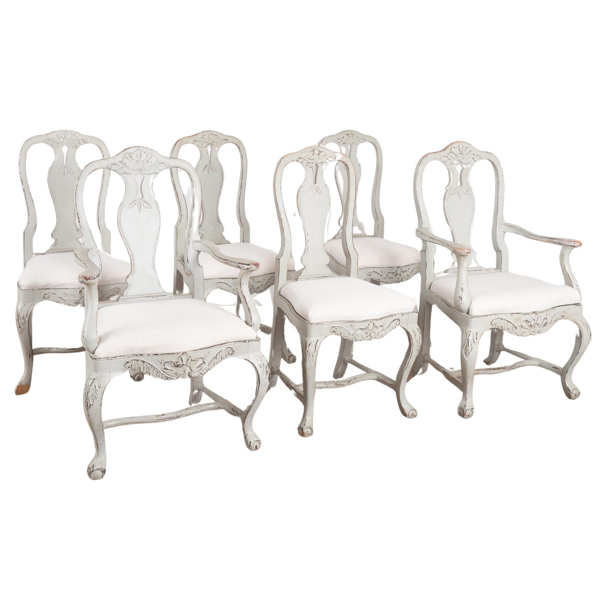 Ensemble de six chaises de salle à manger rococo suédoises anciennes avec peinture grise, vers 1880 en vente