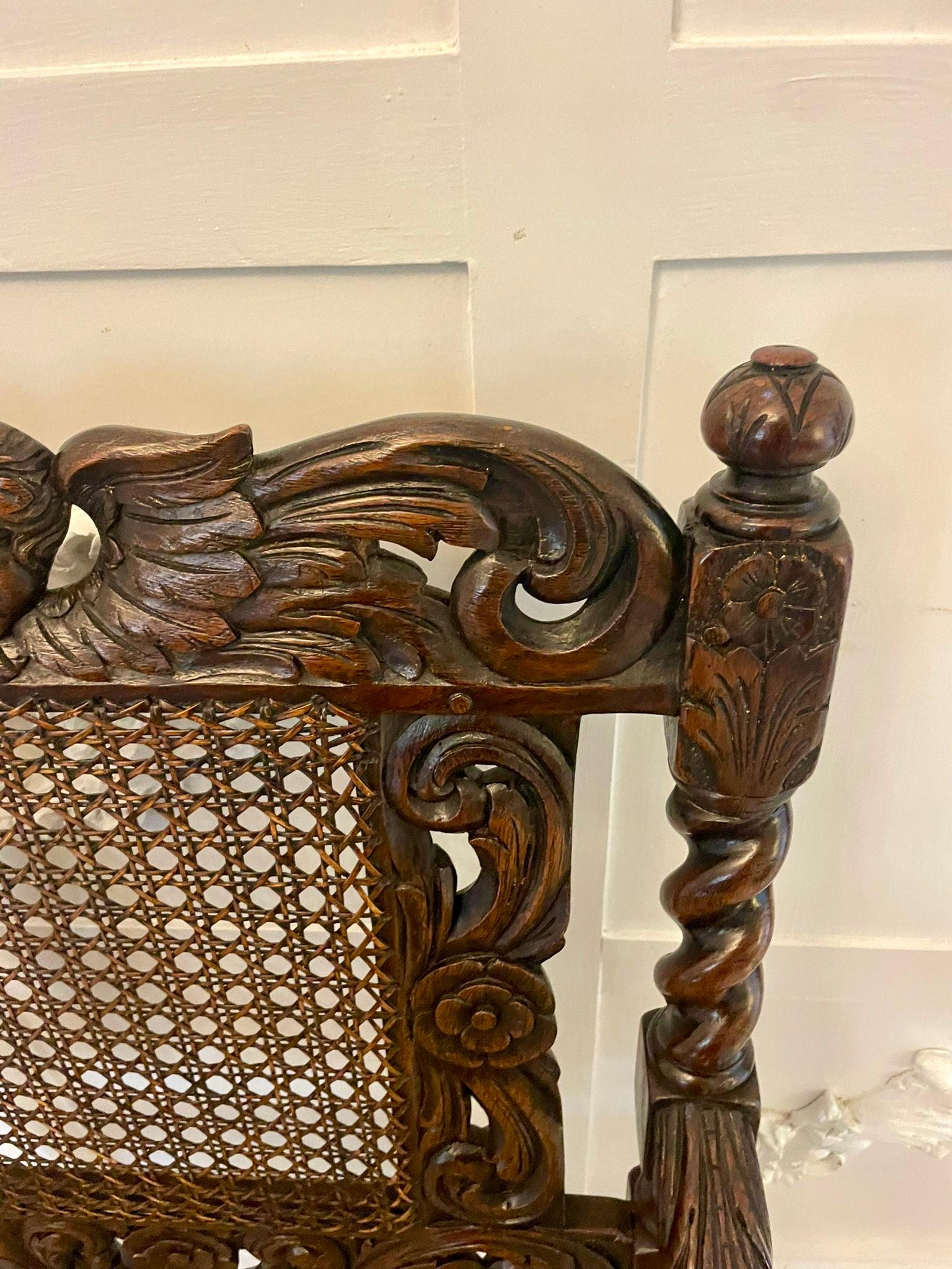 Vittoriano Set di sei sedie da pranzo antiche in Oak Oak intagliato di qualità vittoriana in vendita