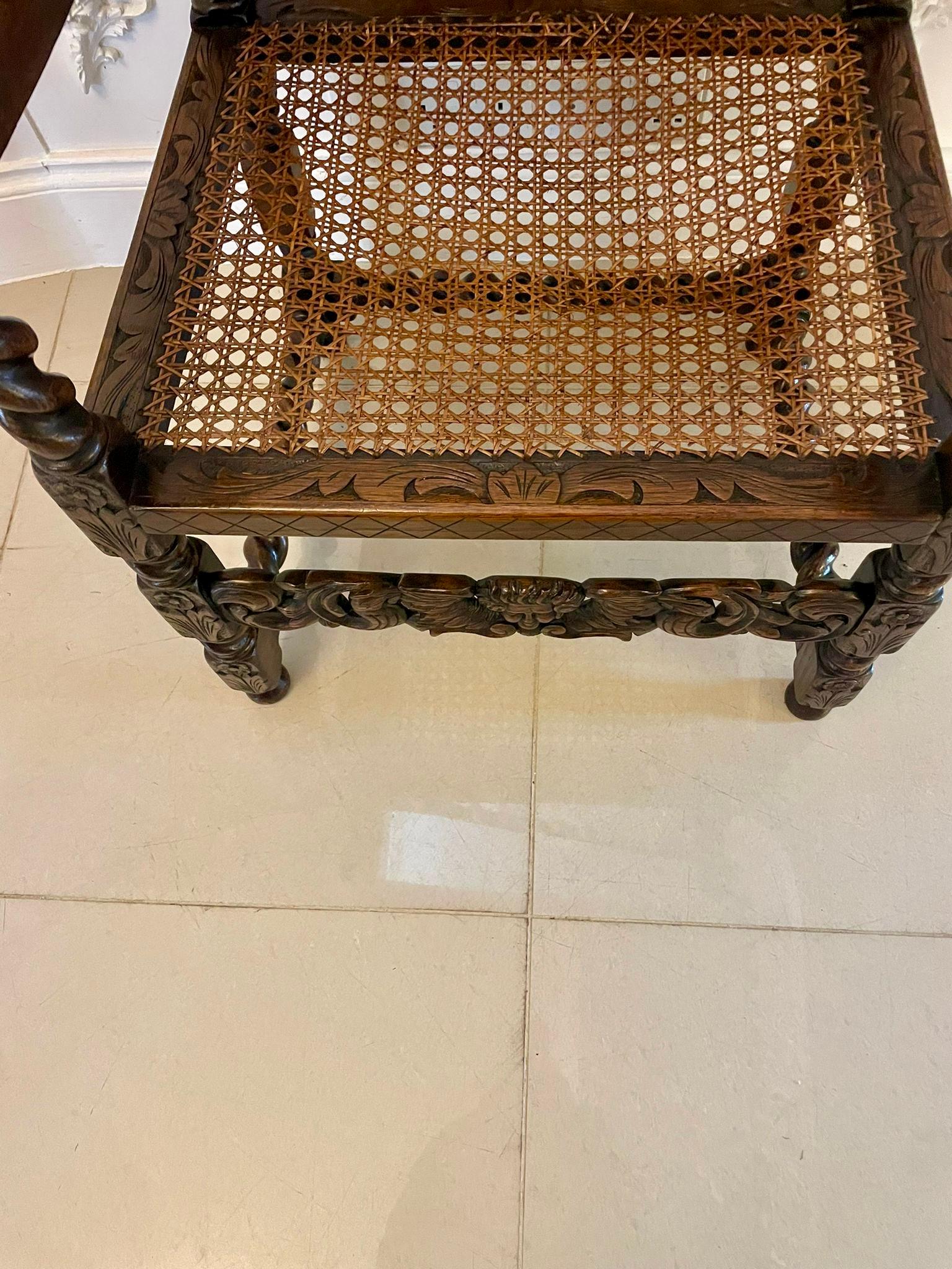 Quercia Set di sei sedie da pranzo antiche in Oak Oak intagliato di qualità vittoriana in vendita