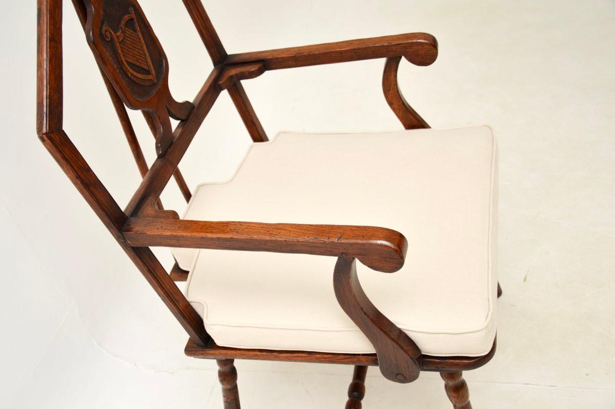 Ensemble de six chaises de salle à manger maçonniques anciennes en chêne de l'époque victorienne en vente 6