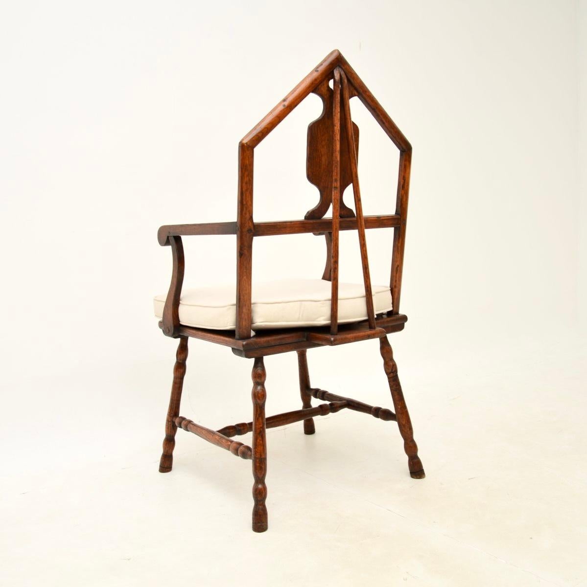 Set of Six Antique Victorian Oak Masonic Dining Chairs In Good Condition For Sale In London, GB