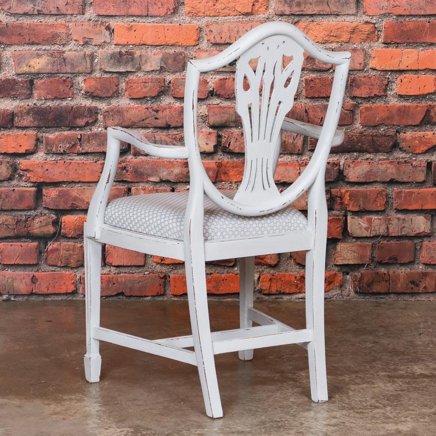 Set of Six Antique White Painted Swedish Dining Chairs In Good Condition In Round Top, TX