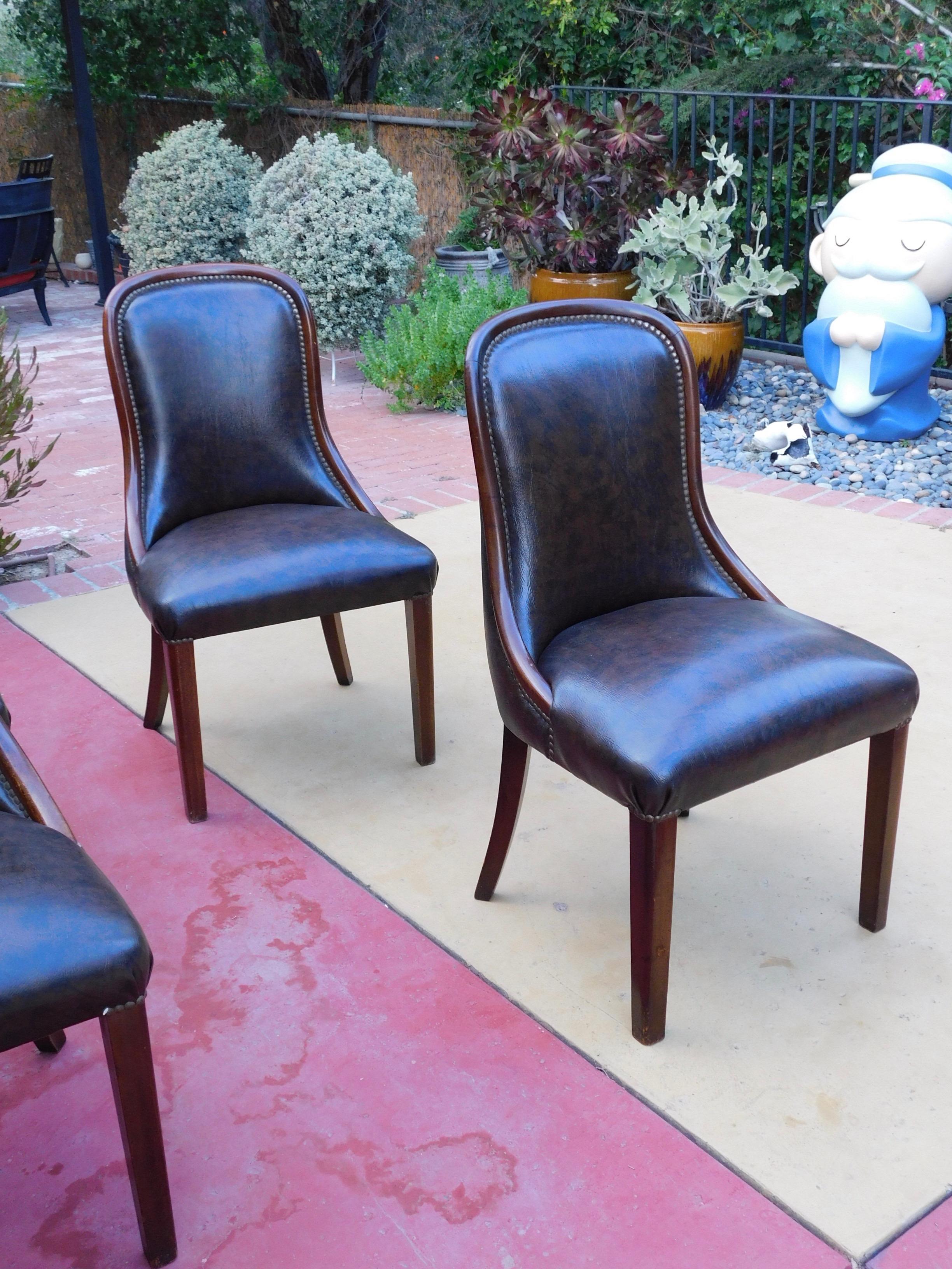 Set of Six Argentine Art Moderne Dining Chairs, circa 1940 For Sale 9