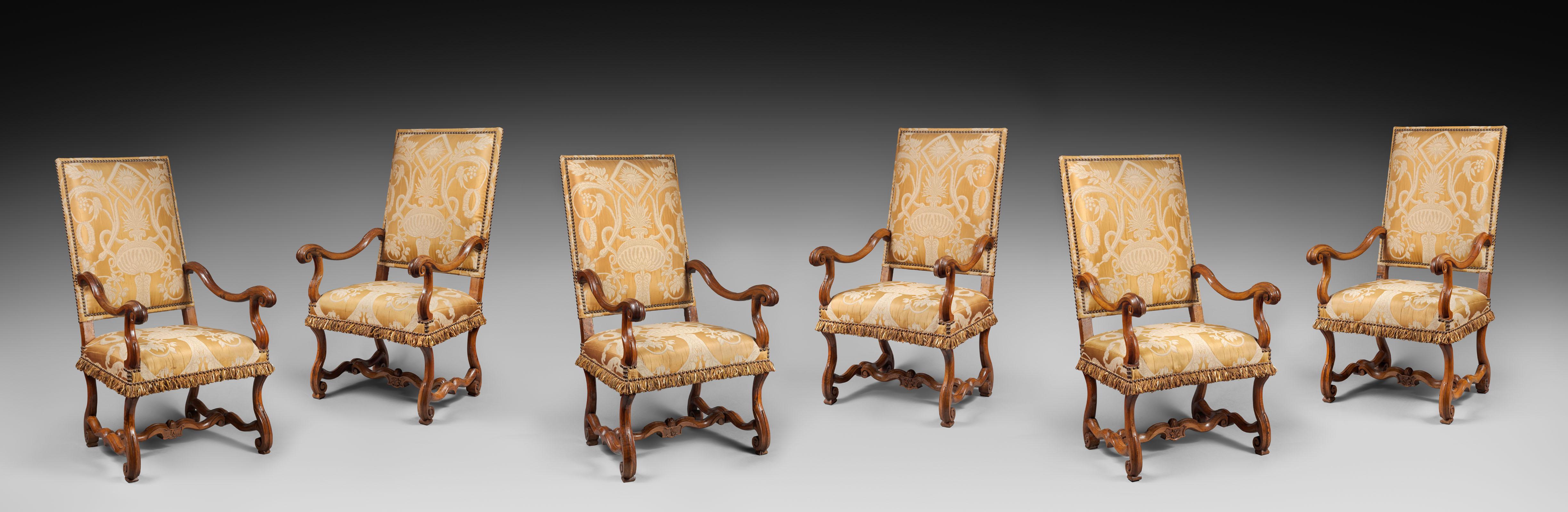 Set of six armchair from the Louis XIV period.

Period : 17th century
Origin : VAL-DE-LOIRE

Height : 120 cm
Width : 64 cm
Depth : 62.5 cm


Walnut wood
Good state of conservation

This exceptional suite of six walnut armchairs