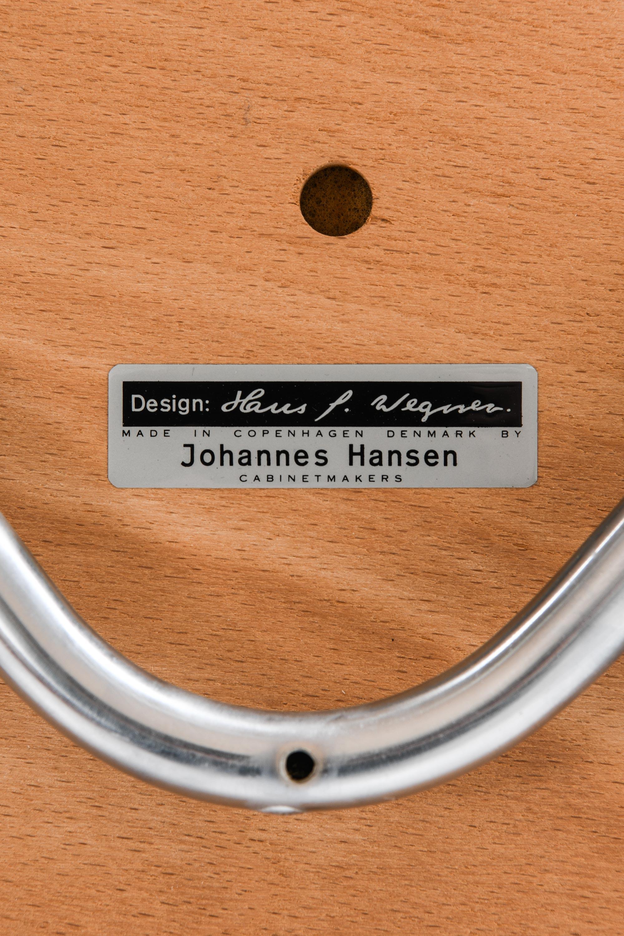 Acier Ensemble de six fauteuils, Model No. JH-701, en bouleau et acier par Hans J. Wegner, années 1960 en vente