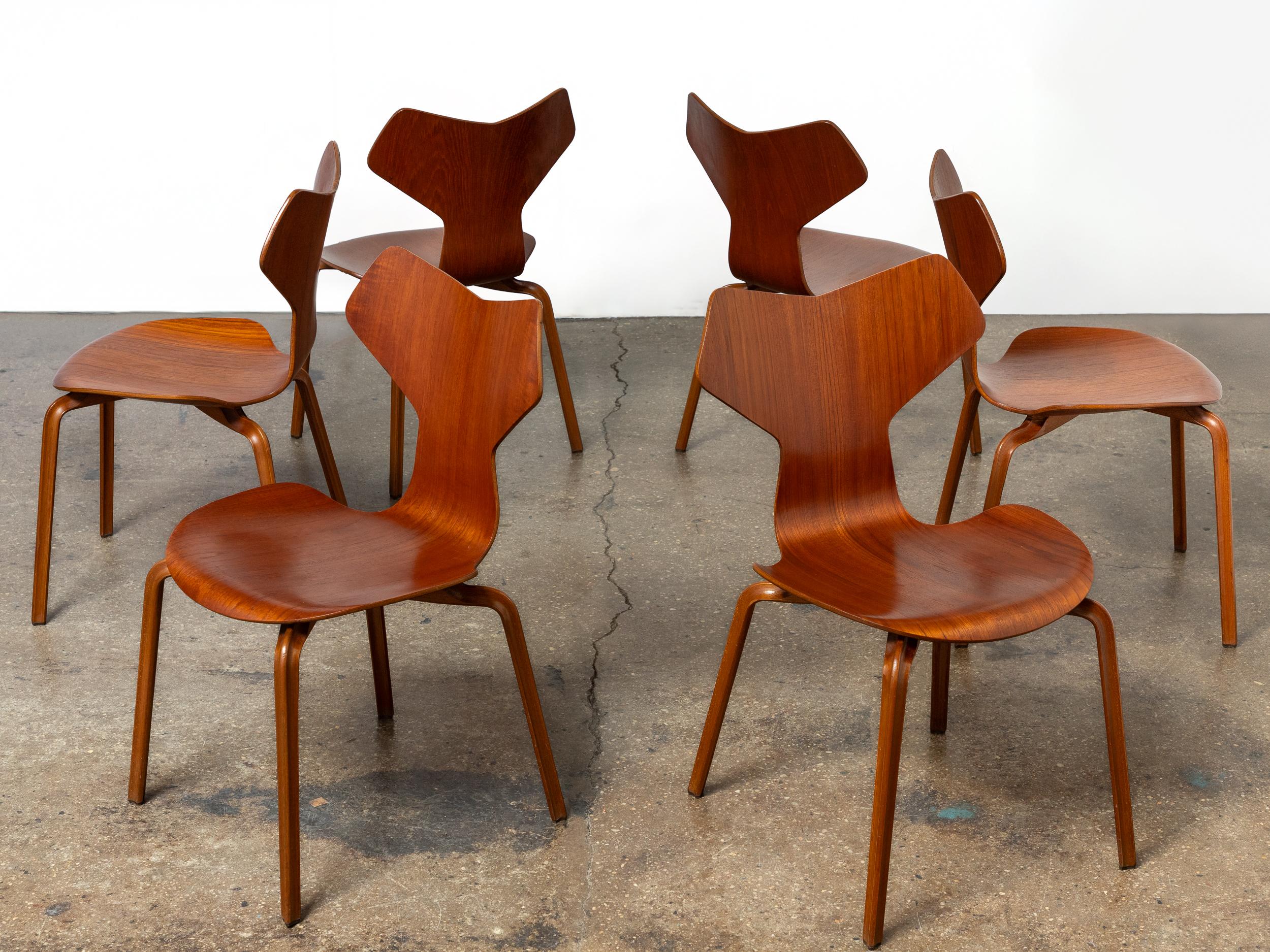 Mid-Century moderno Set di sei sedie Grand Prix di Arne Jacobsen di Fritz Hansen Danimarca anni '60 in vendita