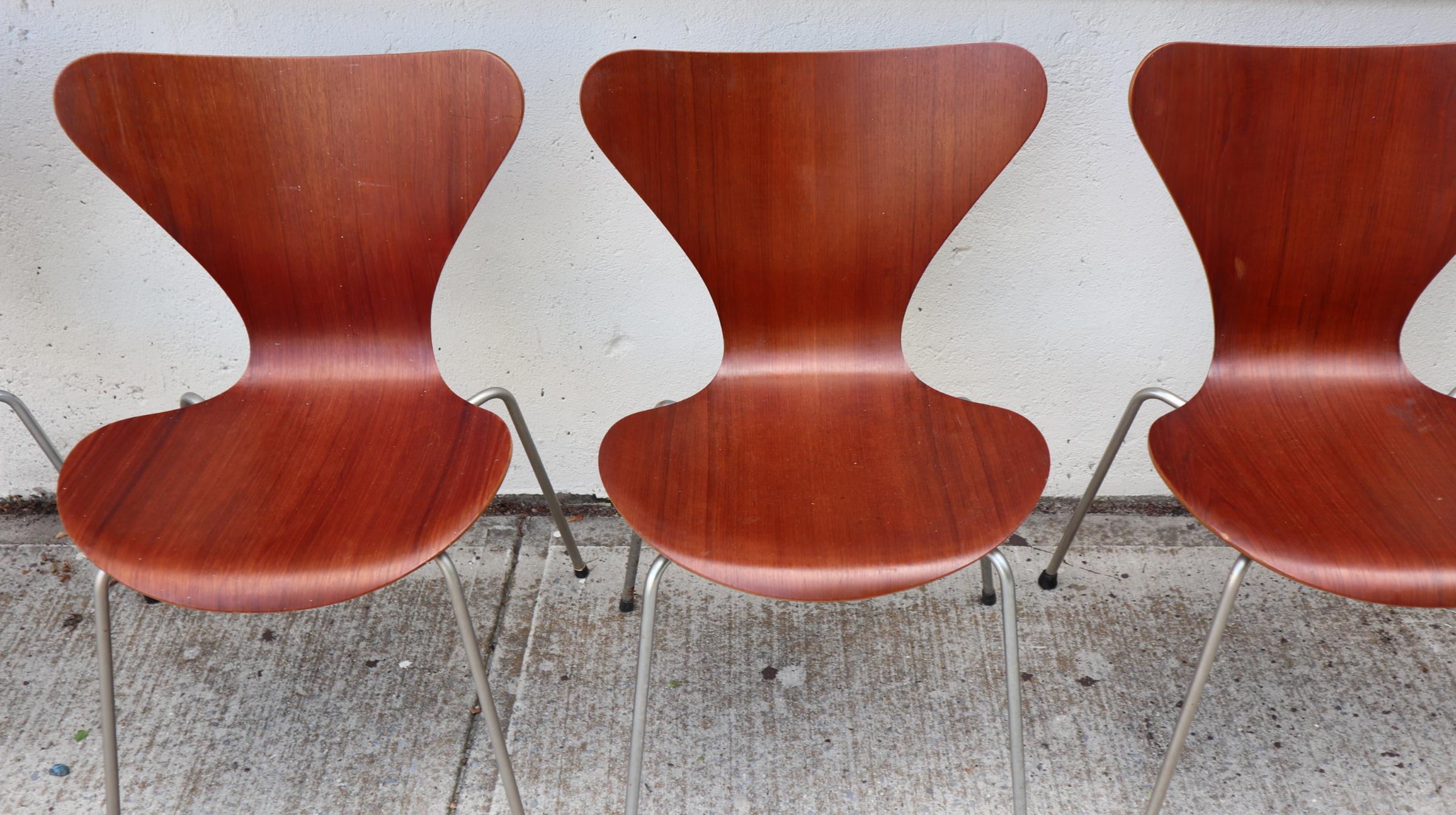 20th Century Set of Six Arne Jacobsen Series 7 Chairs for Fritz Hansen
