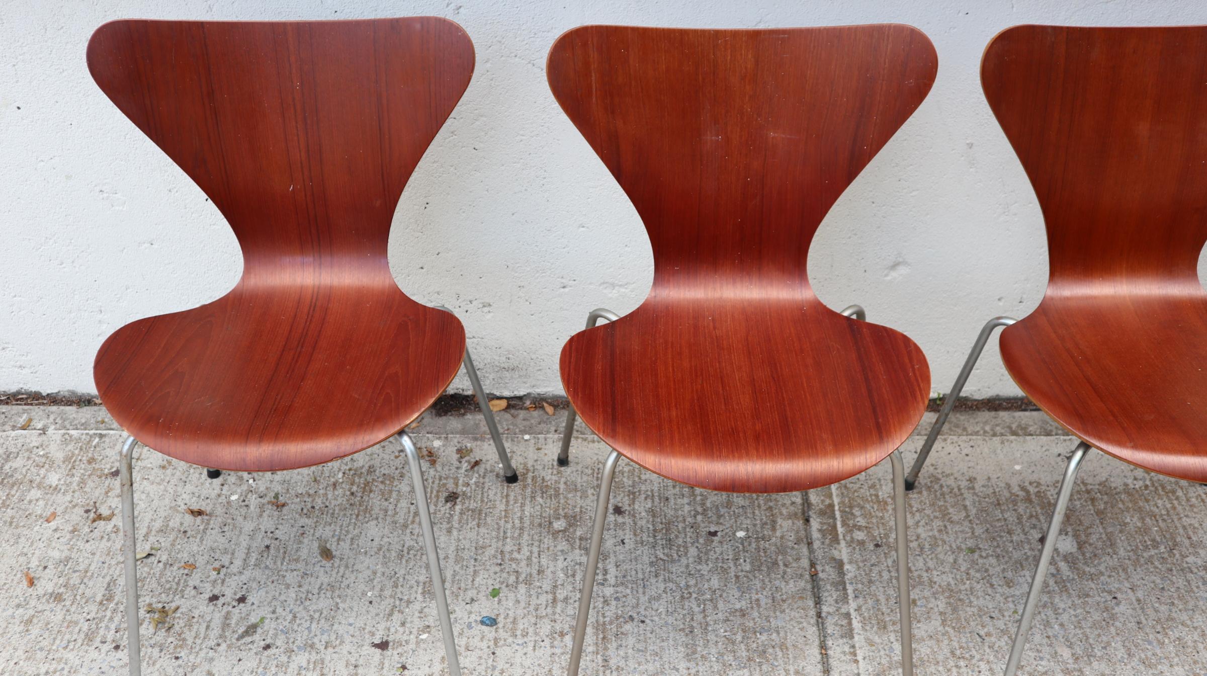 Teak Set of Six Arne Jacobsen Series 7 Chairs for Fritz Hansen