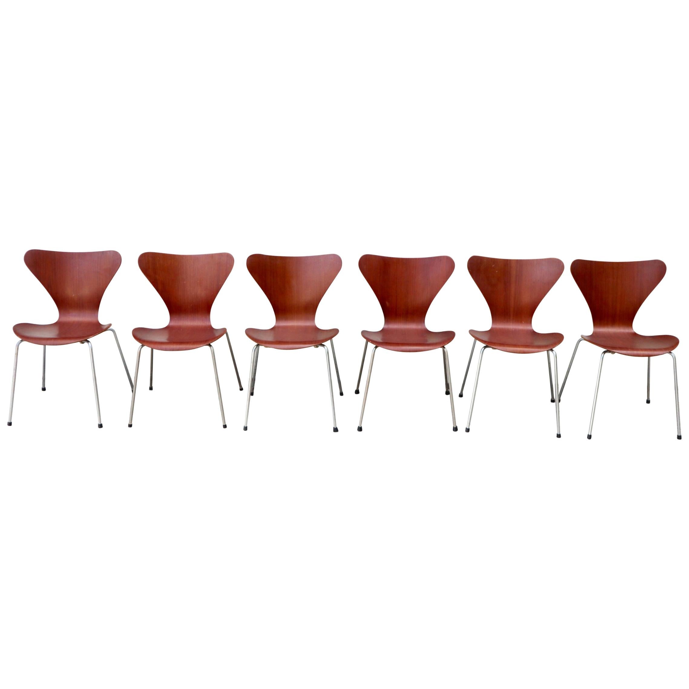 Set of Six Arne Jacobsen Series 7 Chairs for Fritz Hansen