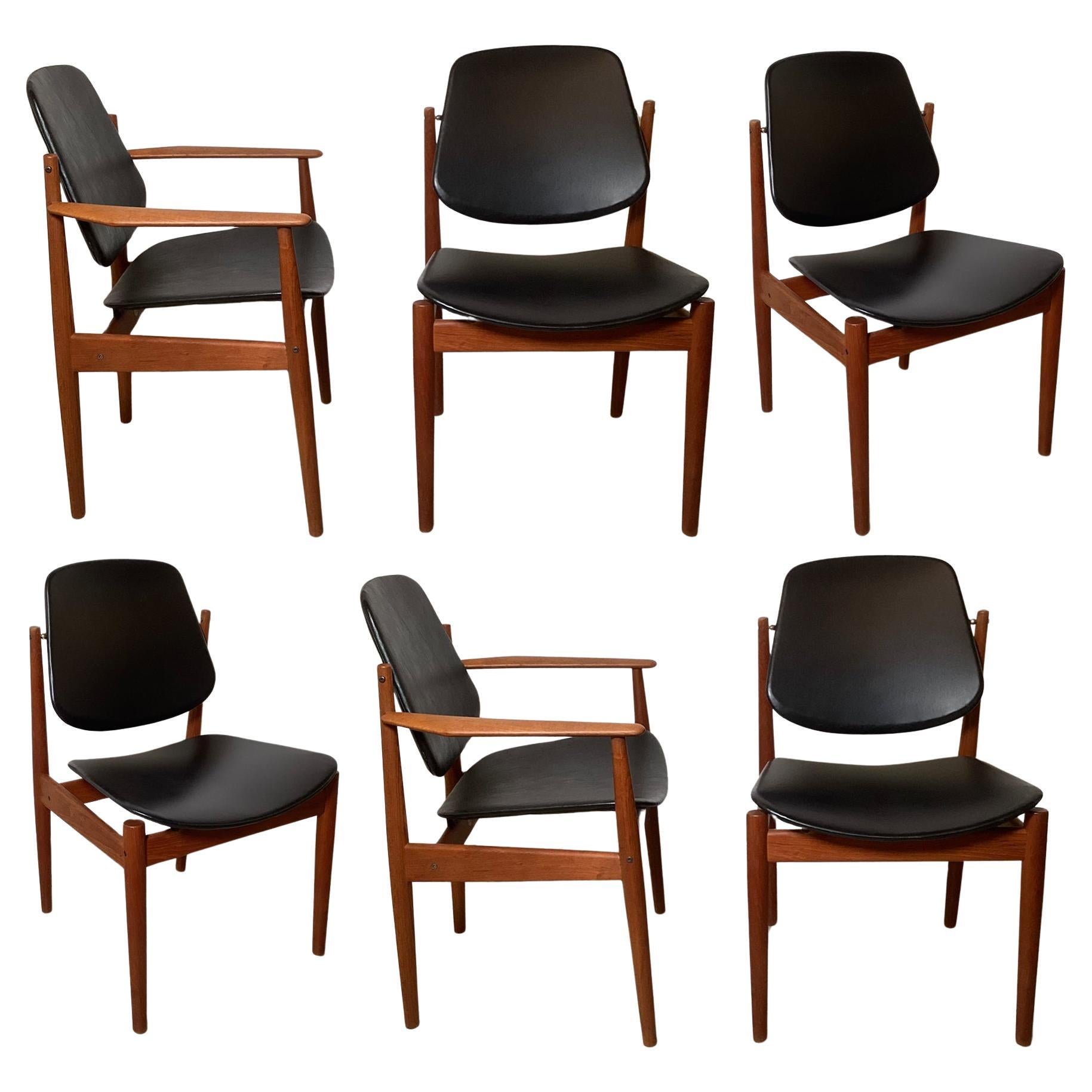Set of six Arne miVodder mid-century Dining Room chairs im Angebot