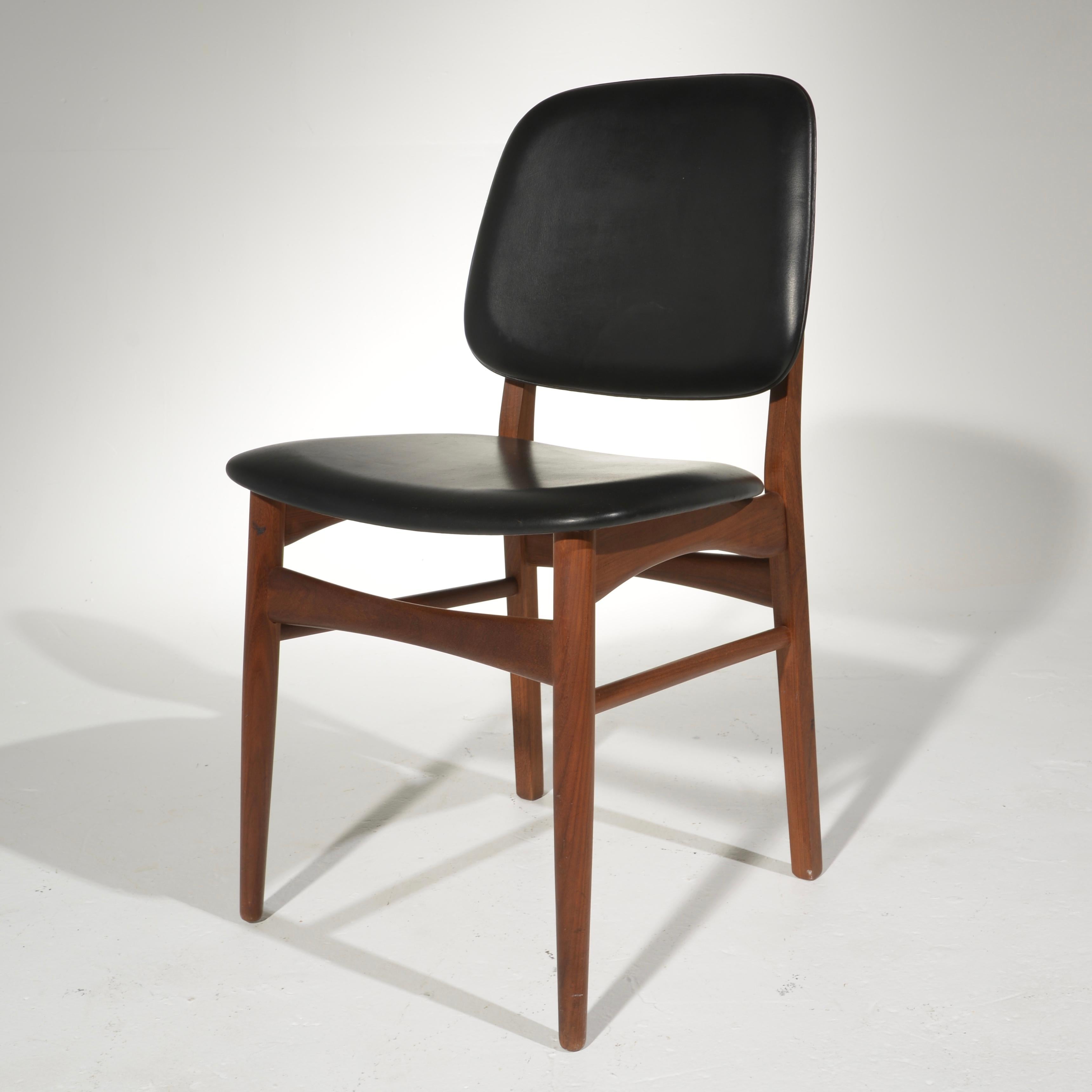 Set of Six Arne Vodder Danish Modern Dining Chairs in Walnut 1