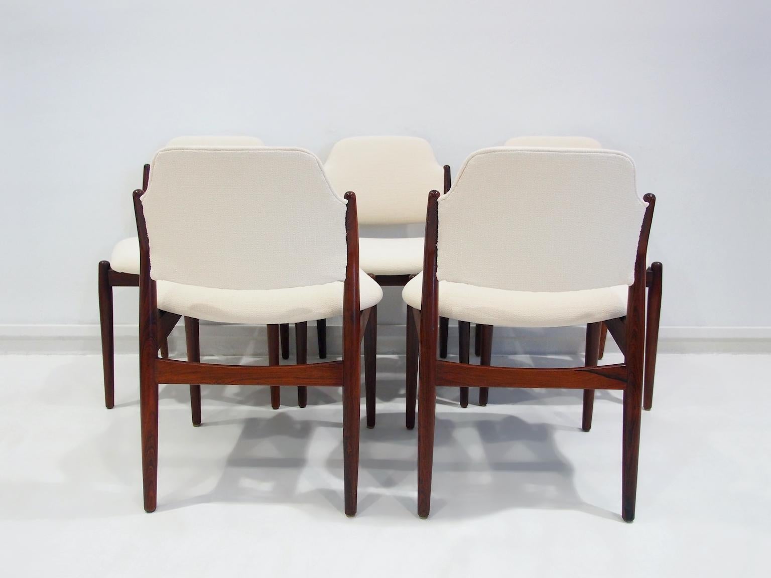 Set of Six Arne Vodder for Sibast Hardwood Chairs with White Textile Covers For Sale 7