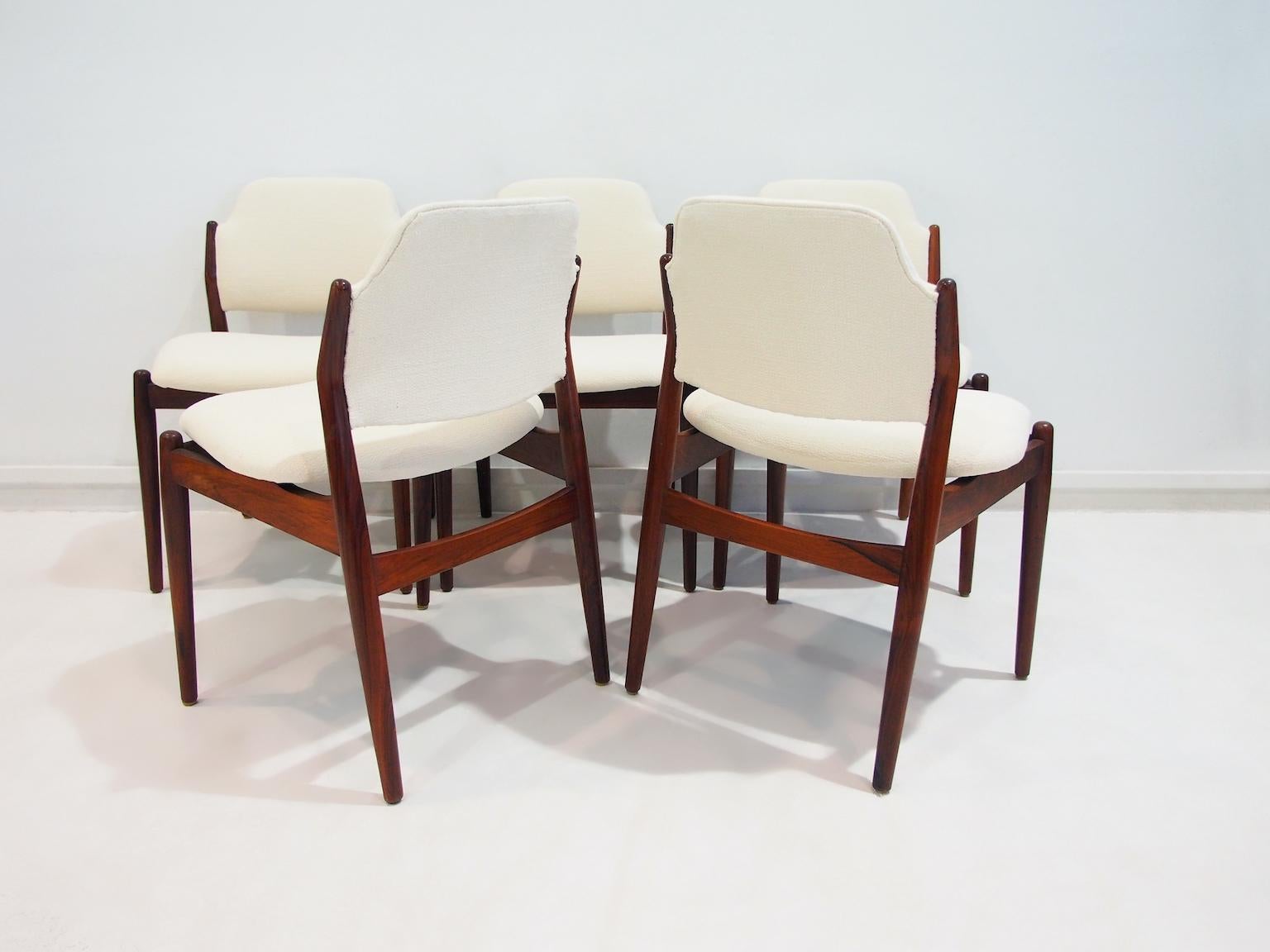 Set of Six Arne Vodder for Sibast Hardwood Chairs with White Textile Covers For Sale 8