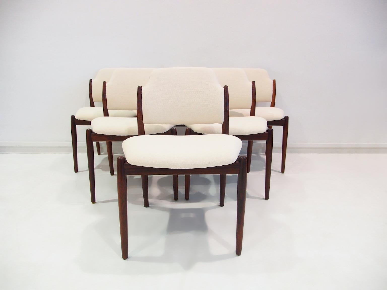 Set of six dining chairs, model 62S, with hardwood frames designed by Arne Vodder circa 1960., Tiltable backs and seats reupholstered in off-white / cream colored fabric. Produced by Sibast.