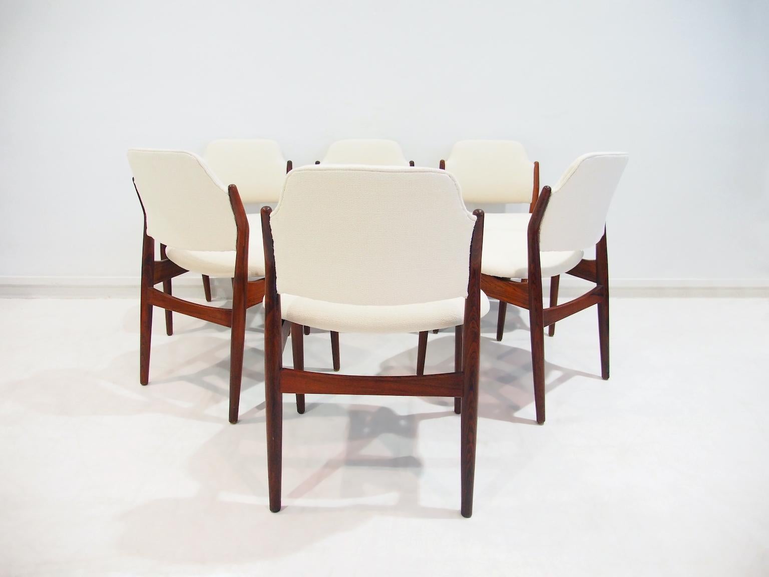 Set of Six Arne Vodder for Sibast Hardwood Chairs with White Textile Covers For Sale 1