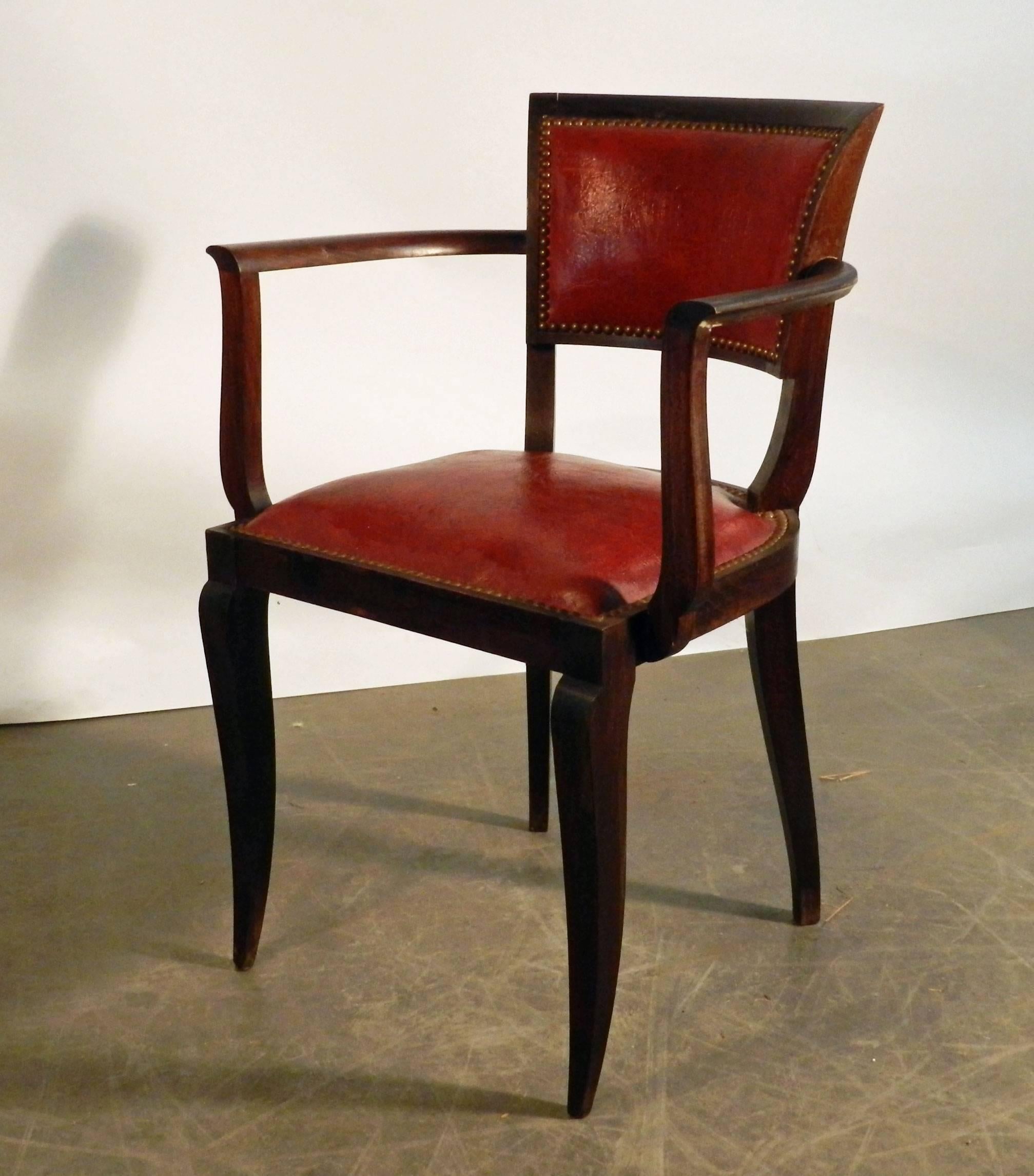 Set of six Art Deco armchairs. circa 1930
Tinted beech and original leatherette.
Need to be revarnished.
Leatherette on good condition.