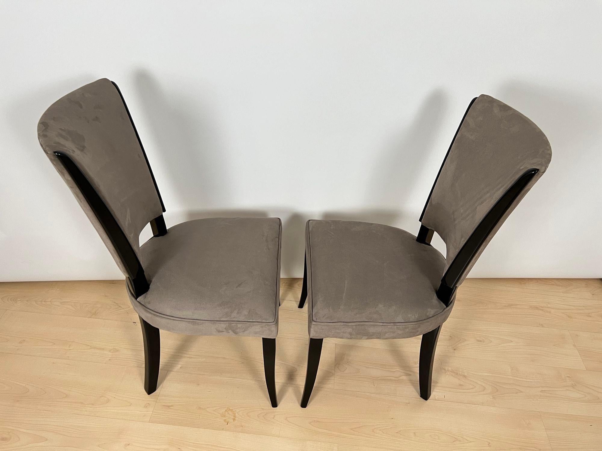 Satz von sechs Art Deco Stühlen, schwarzer Lack, graues Alcantara, Frankreich um 1930 im Angebot 4