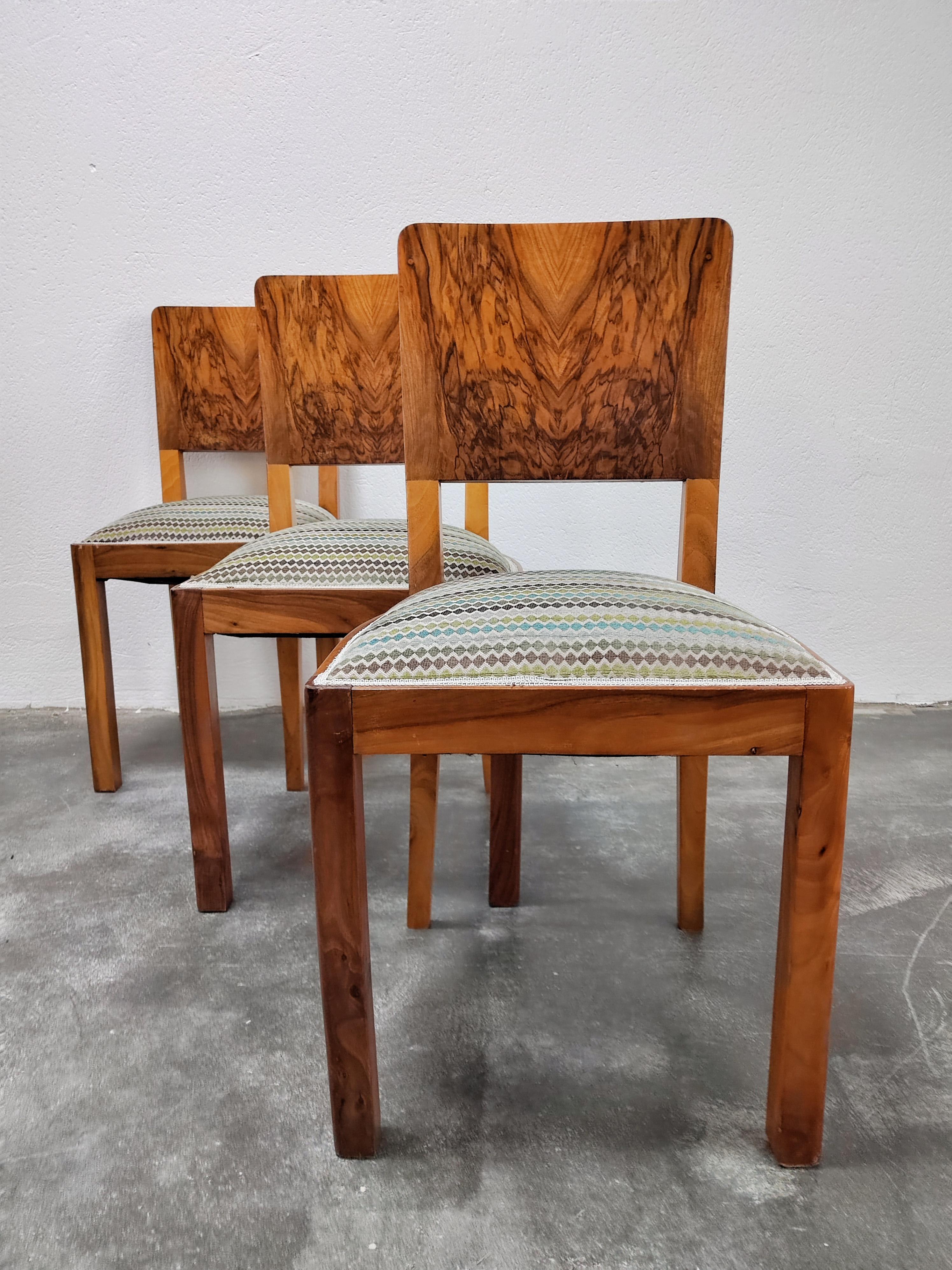 Mid-20th Century Set of Six Art Deco Dining Chairs in Walnut Roots Veneer, Austria 1940s For Sale