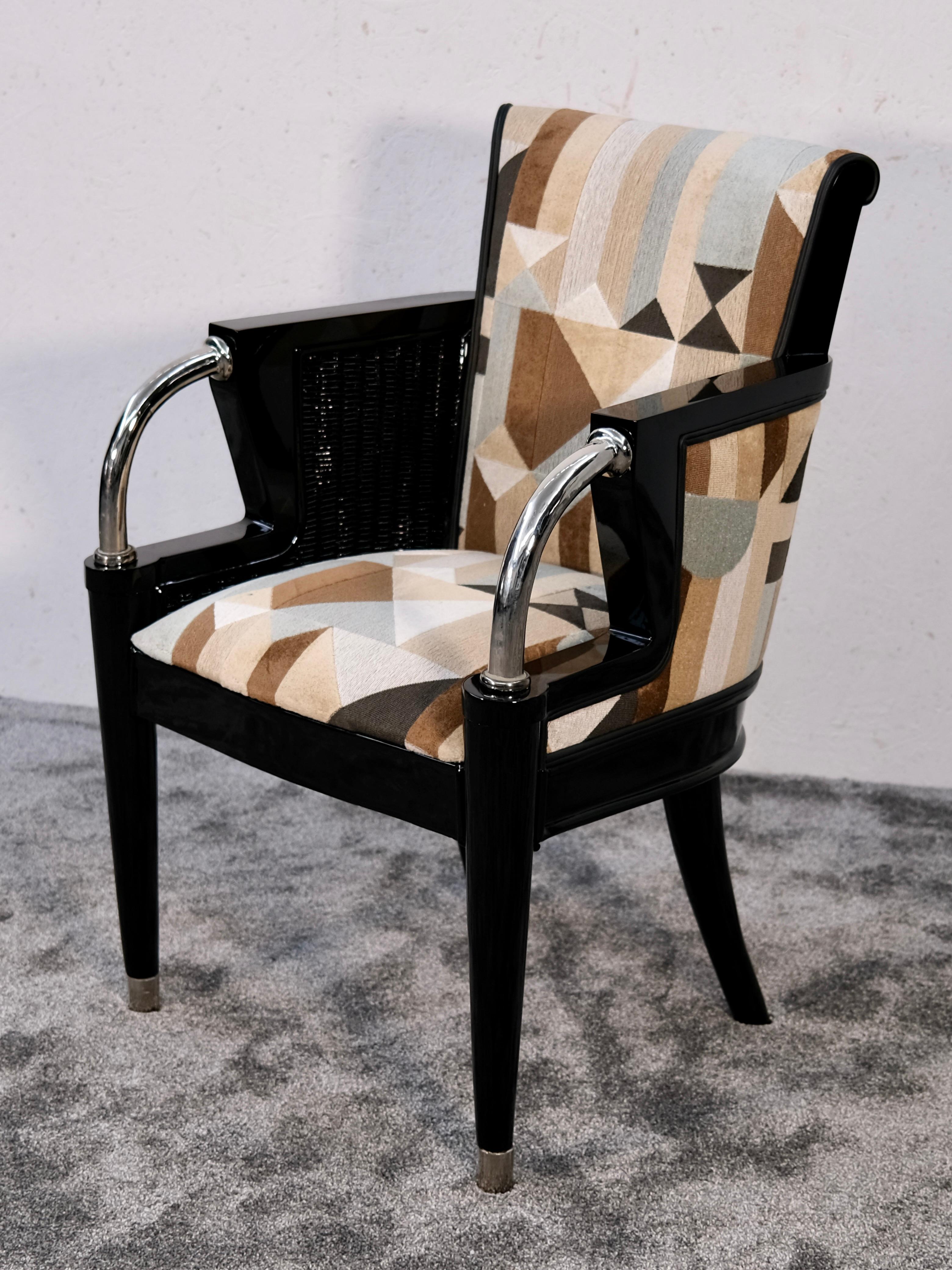 Set of Six Art Deco Dining Room Chairs in Black Lacquer and Geometric Upholstery For Sale 4