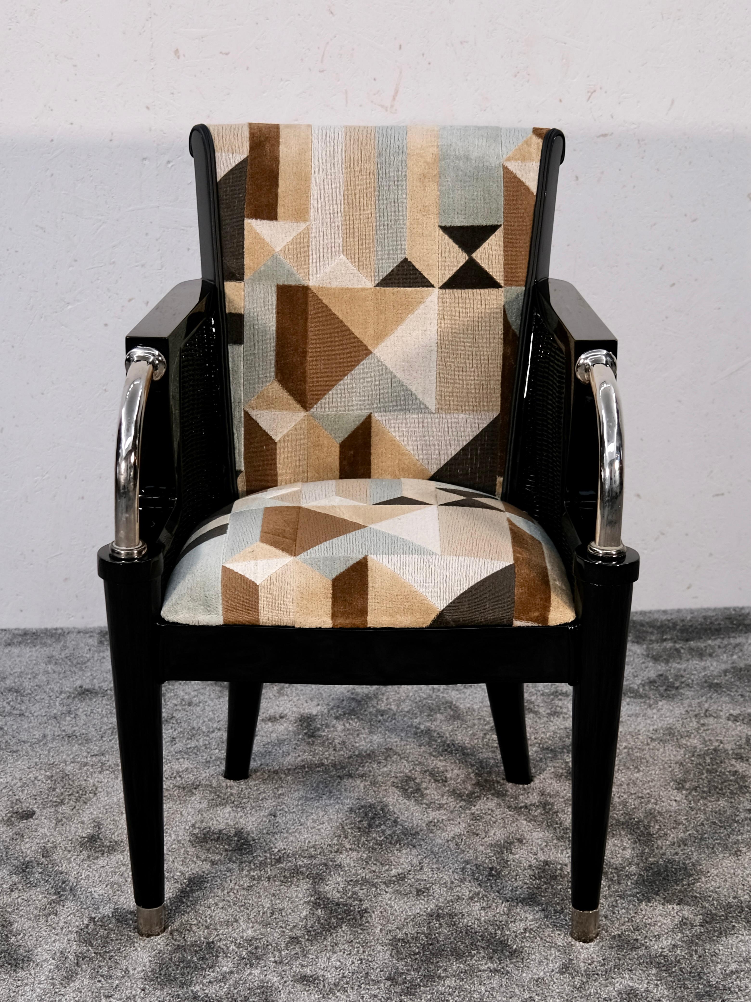 Set of Six Art Deco Dining Room Chairs in Black Lacquer and Geometric Upholstery For Sale 5