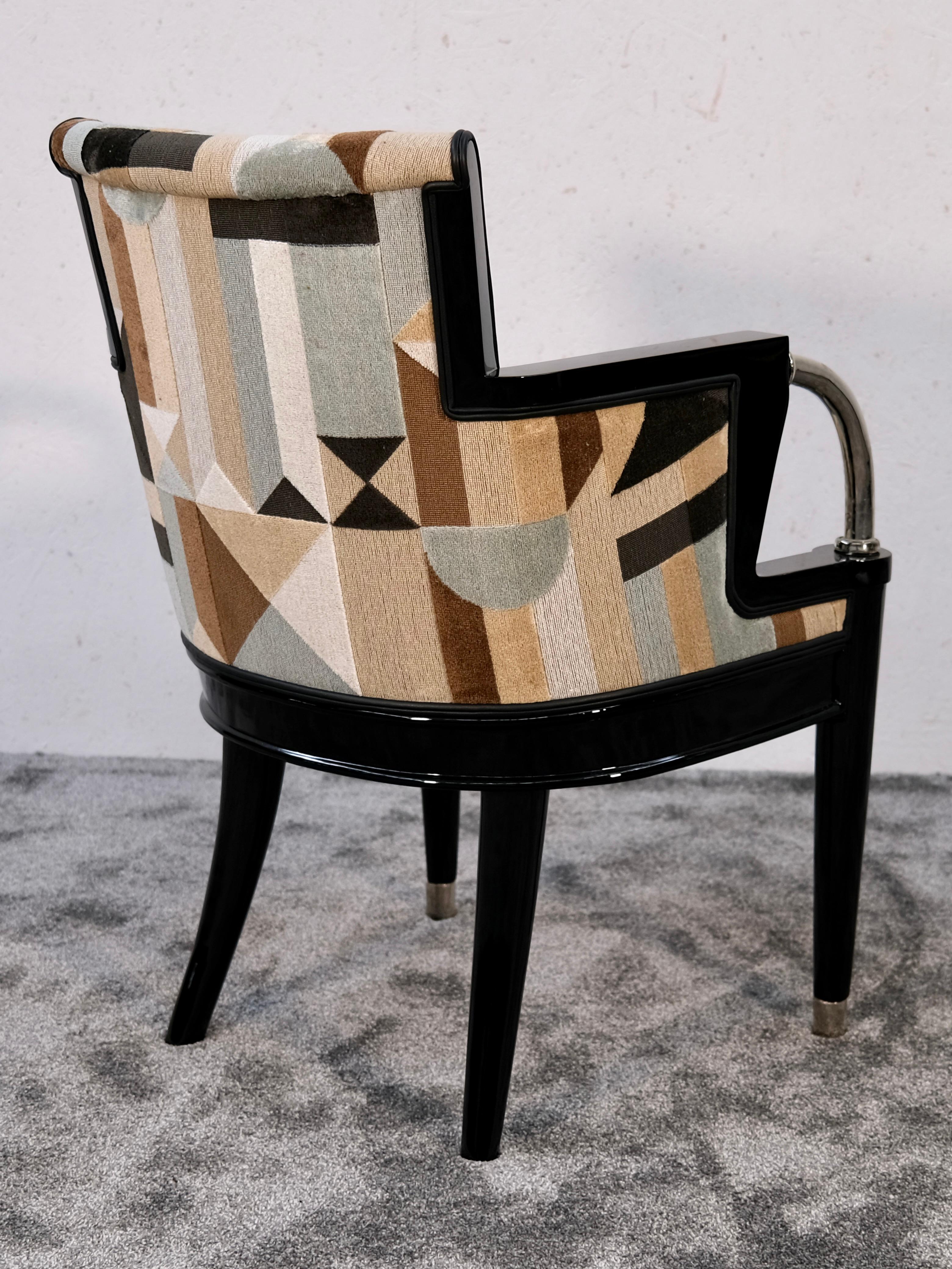 Set of Six Art Deco Dining Room Chairs in Black Lacquer and Geometric Upholstery For Sale 12