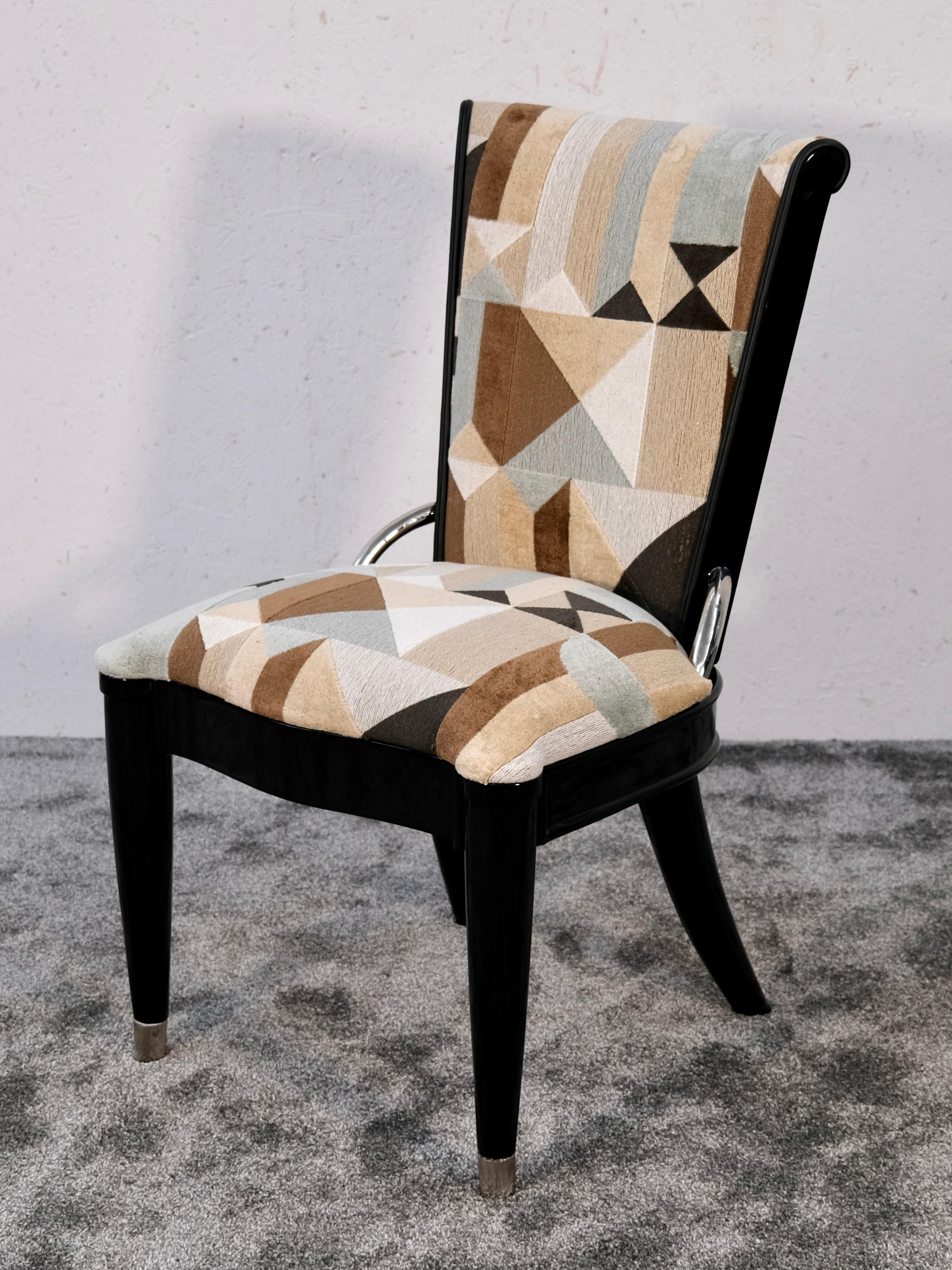 Lacquered Set of Six Art Deco Dining Room Chairs in Black Lacquer and Geometric Upholstery For Sale