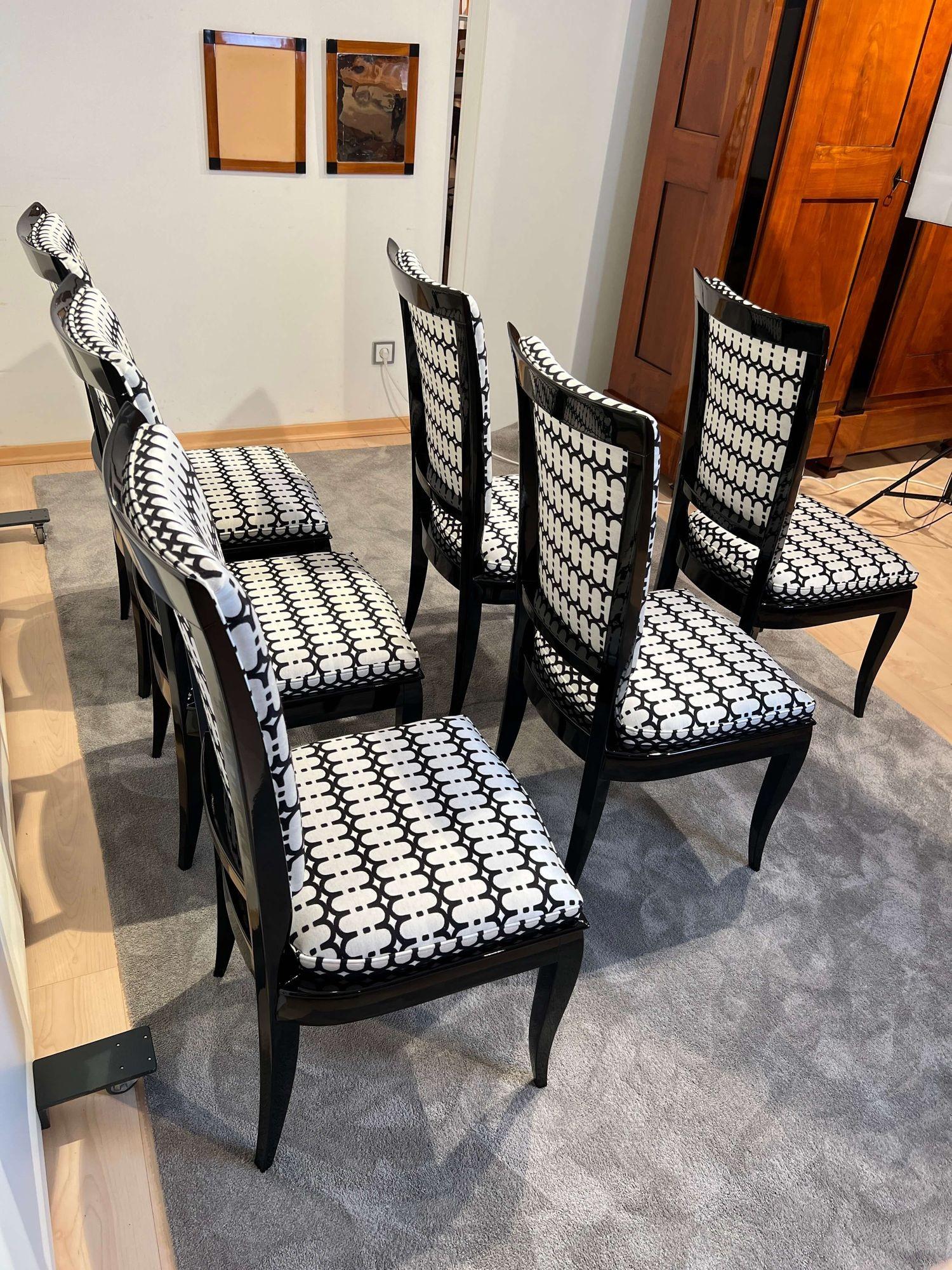 Set of Six Art Deco High Back Dining Chairs, Black Lacquer, France, circa 1930 In Excellent Condition For Sale In Regensburg, DE
