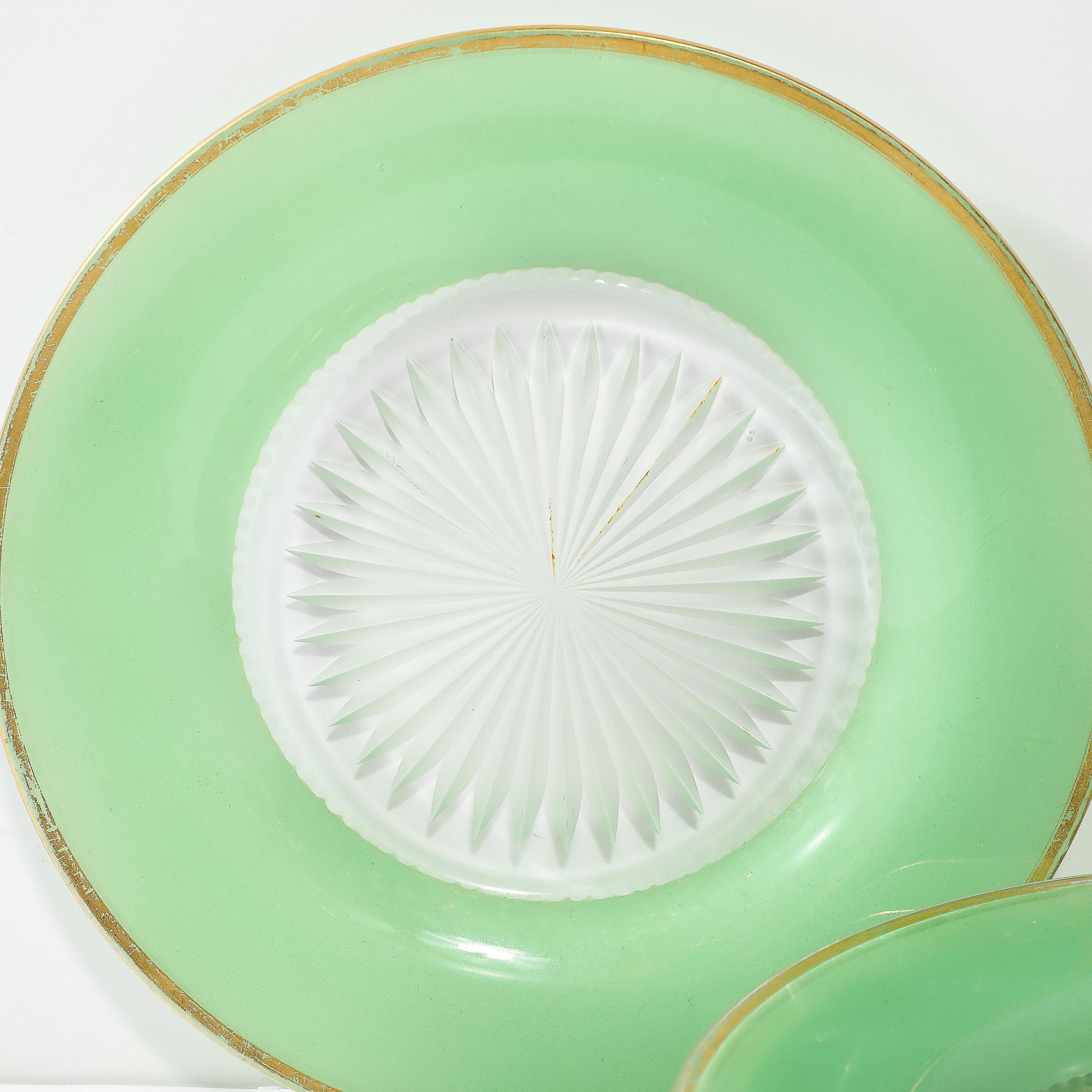 Juego de seis platos de postre Art Decó de cristal prensado y porcelana de jade de Moser en Bueno estado para la venta en New York, NY