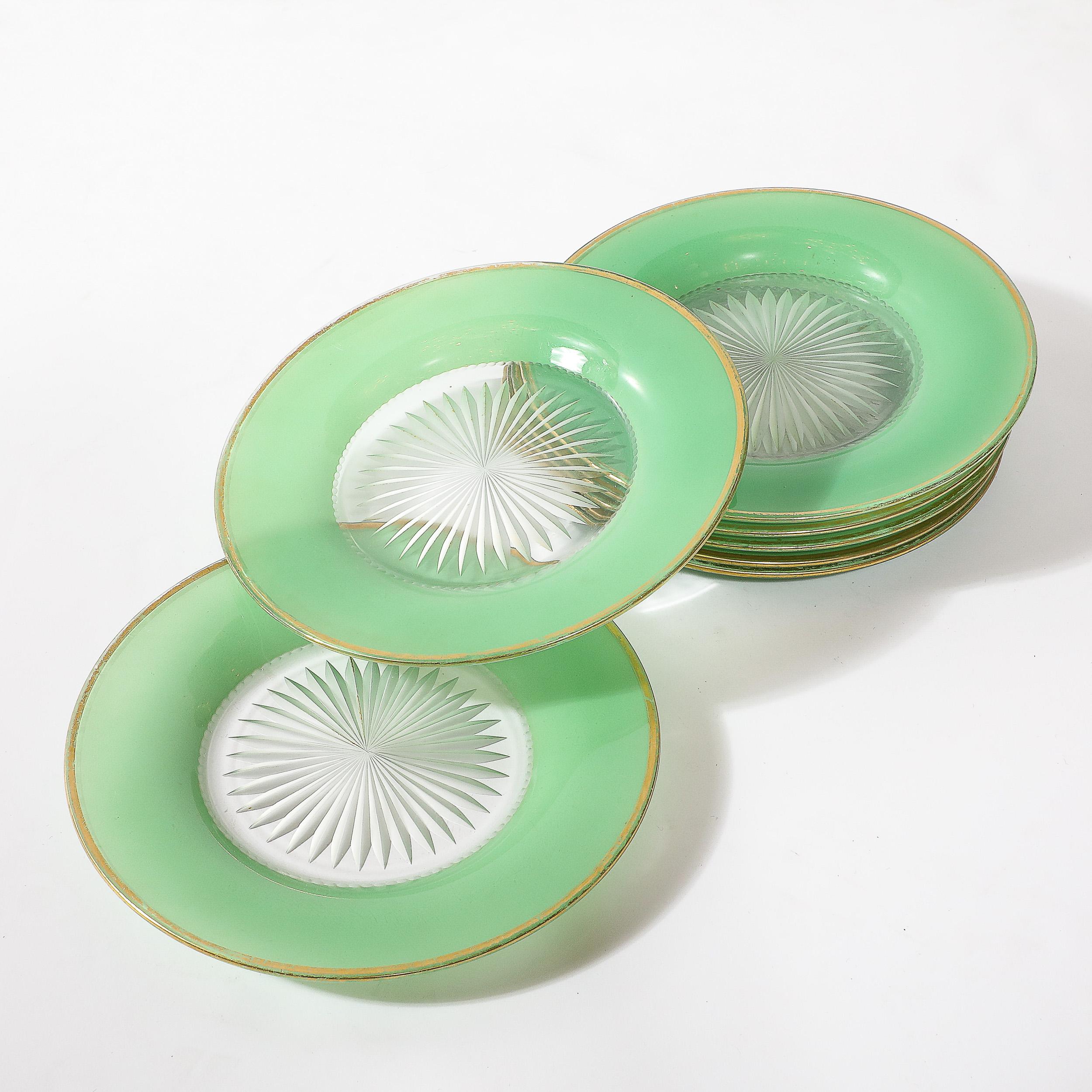 Juego de seis platos de postre Art Decó de cristal prensado y porcelana de jade de Moser principios del siglo XX en venta
