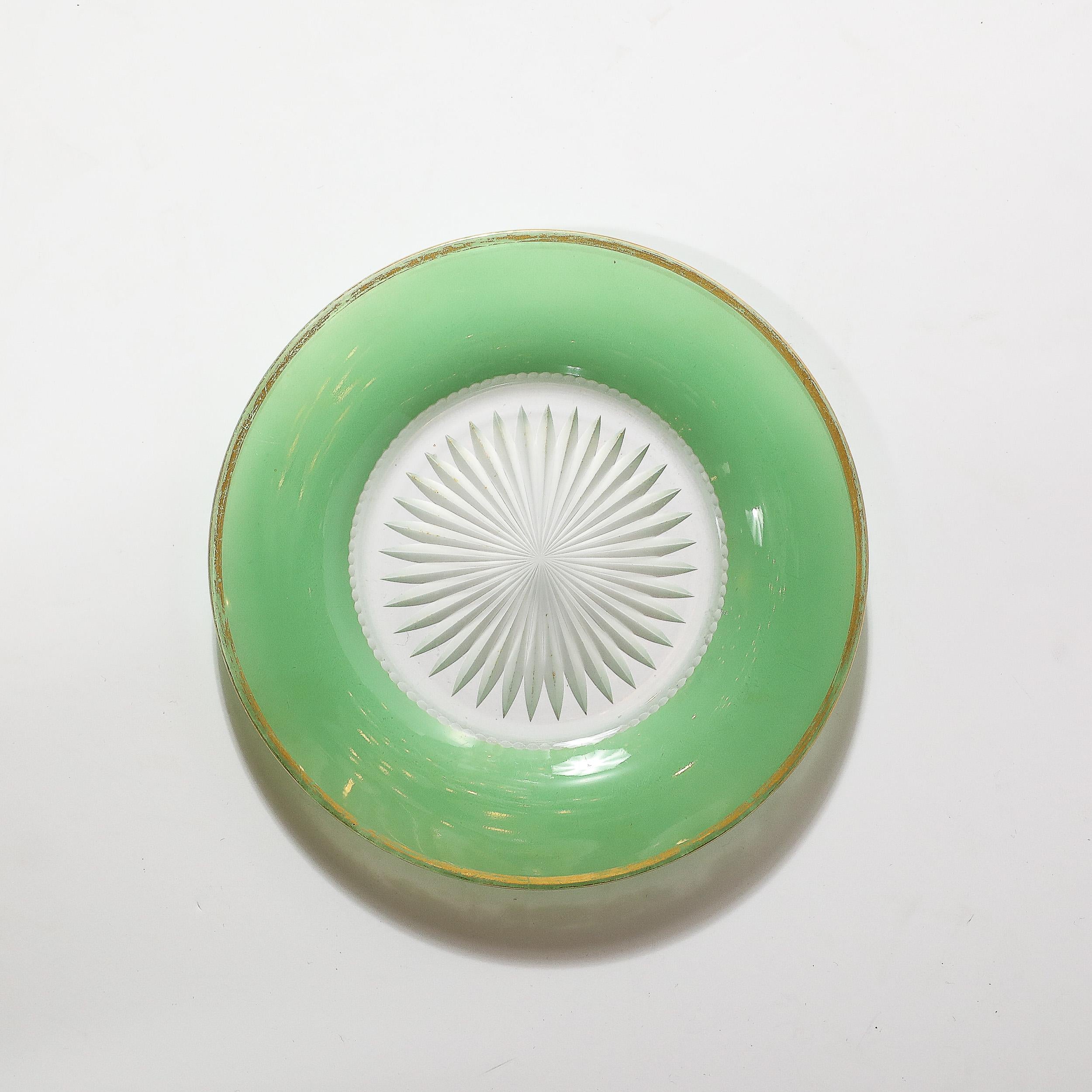 Juego de seis platos de postre Art Decó de cristal prensado y porcelana de jade de Moser en venta 1