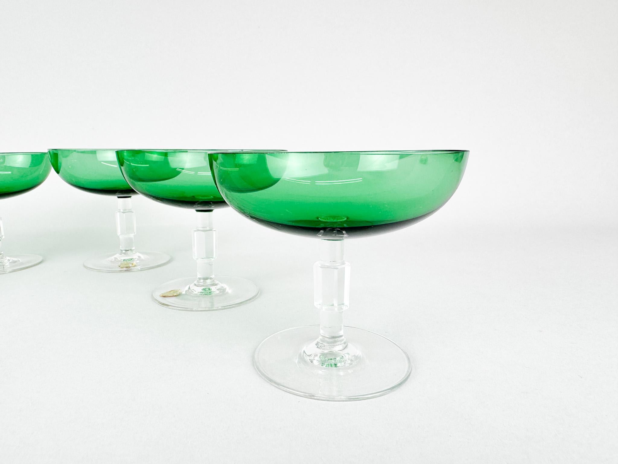 Set von sechs Art-Déco-Gläsern mit Stempeln, Tschechoslowakei (Tschechisch) im Angebot