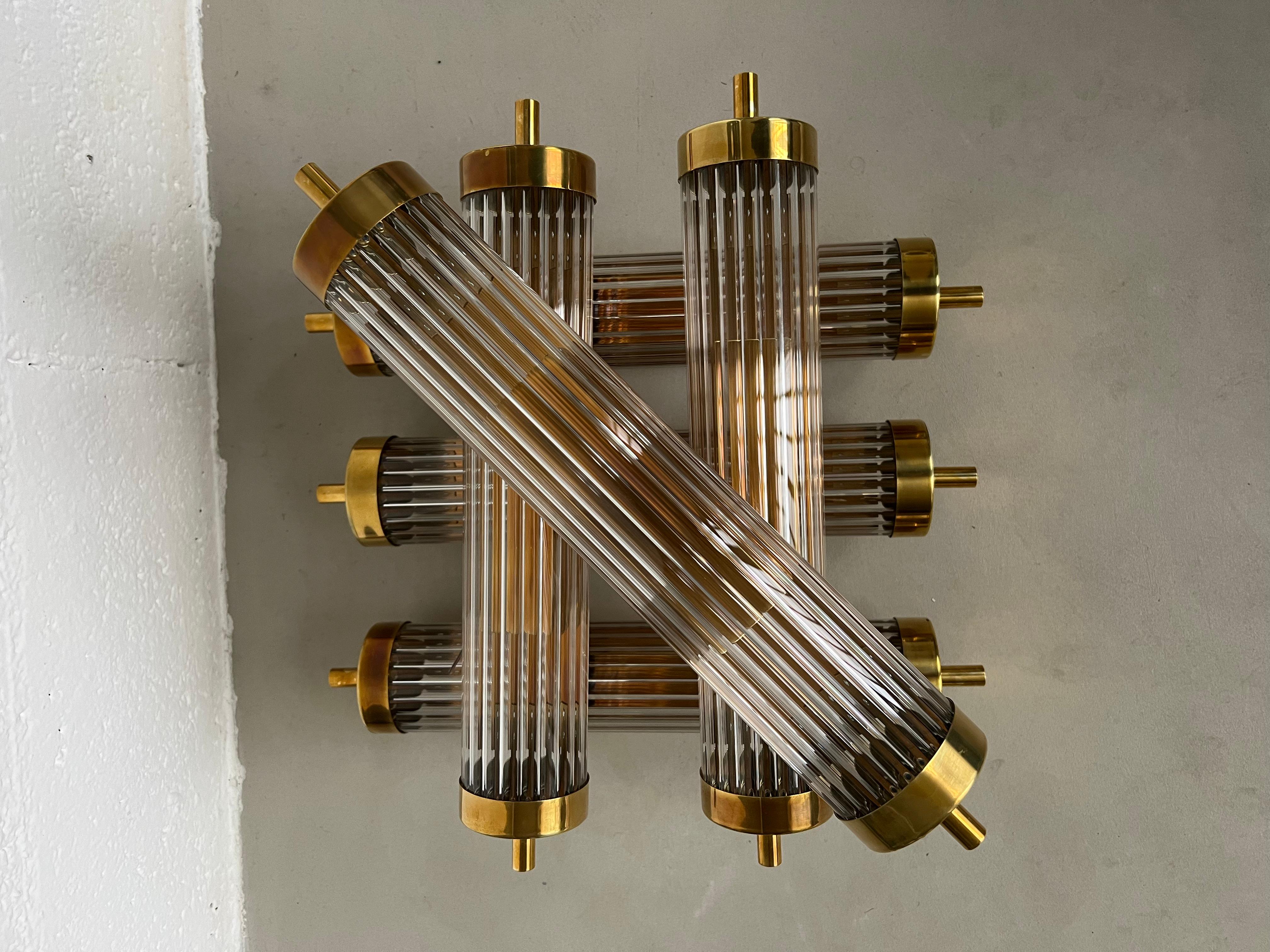 Set of six Art Deco Wall Sconces in Brass and Fluted Glass, Chic Lighting For Sale 8