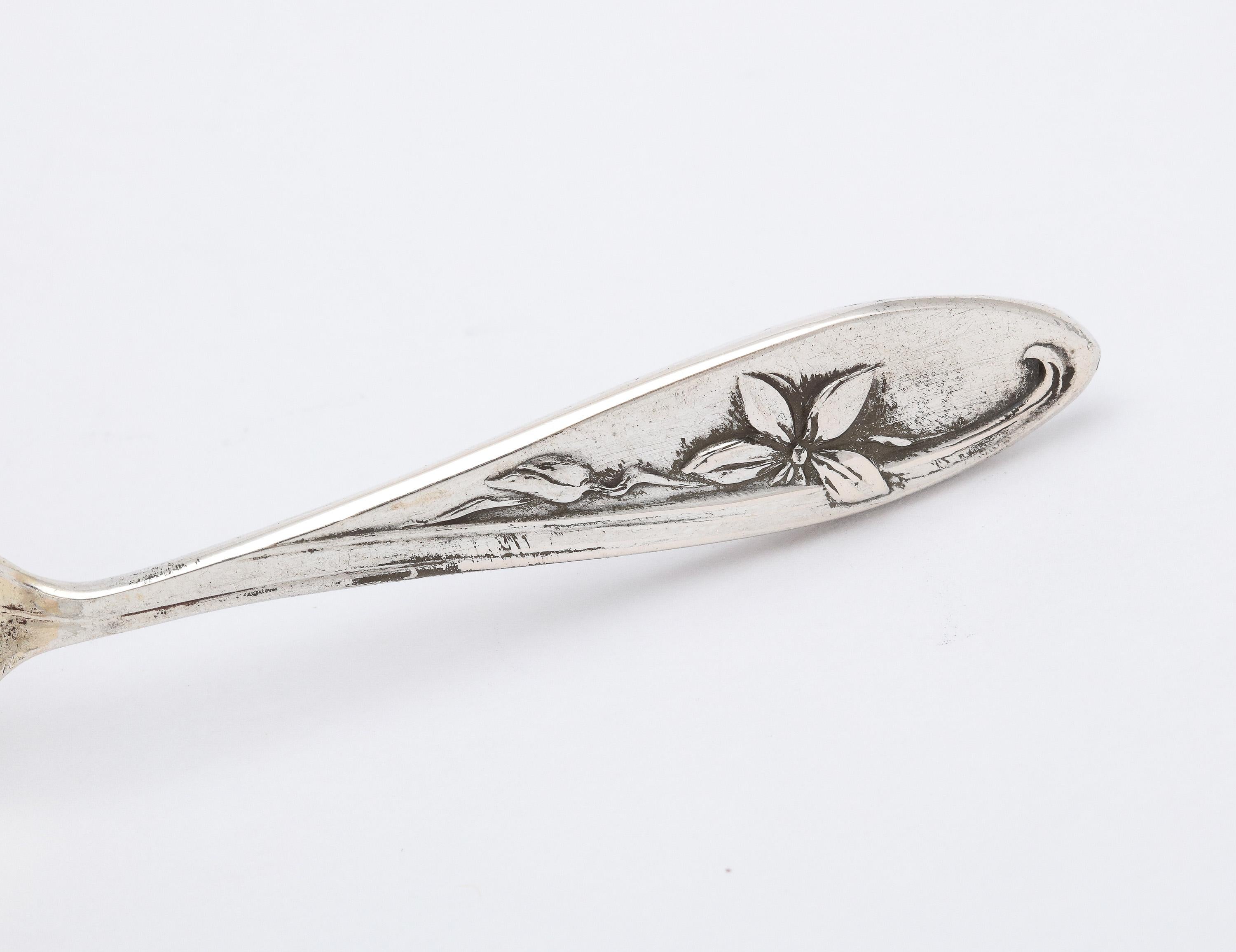 Set of Six Art Nouveau Continental Silver (.800) Caviar/Hors d'Oeuvres Spreaders For Sale 4