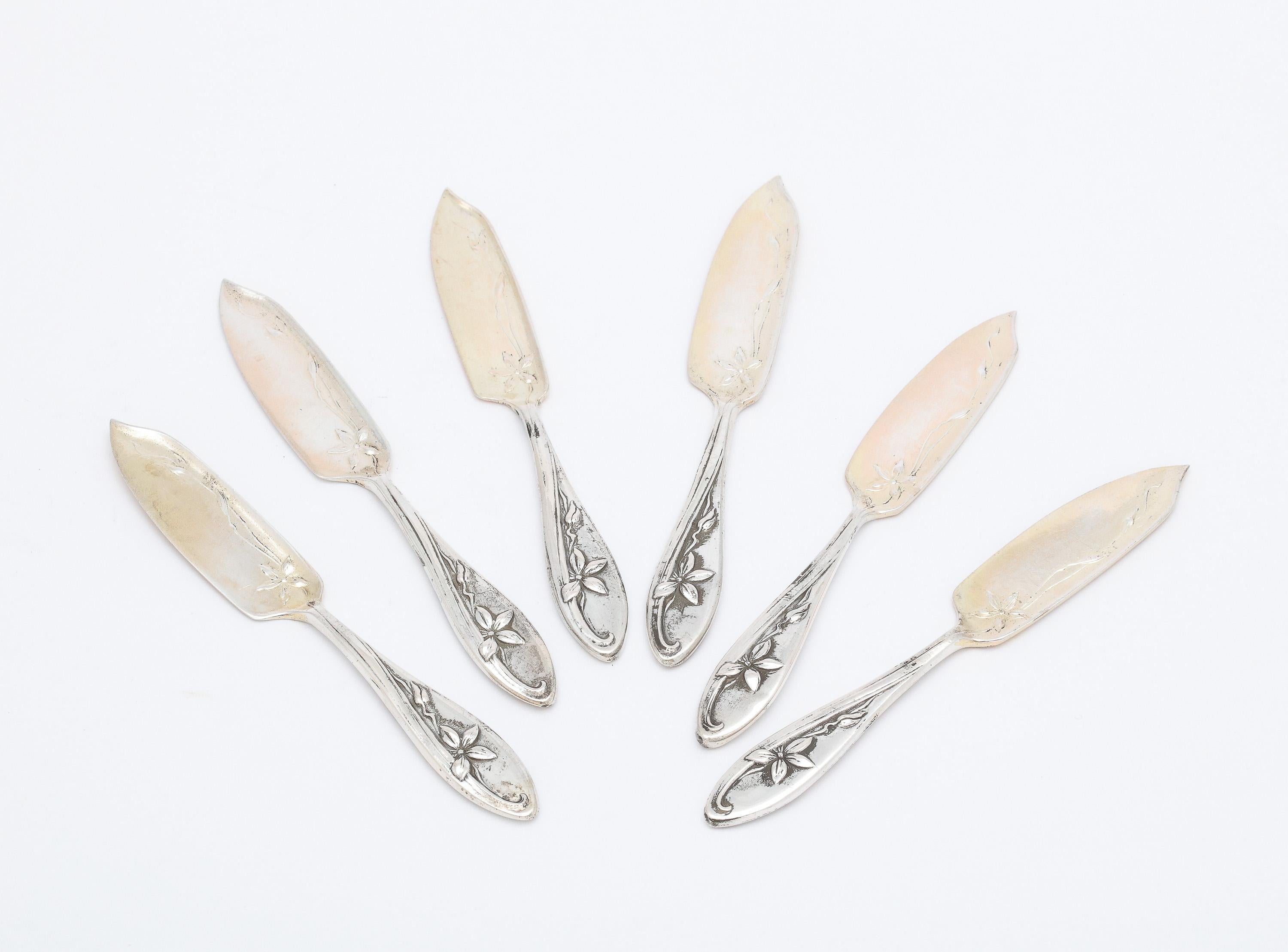 Gilt Set of Six Art Nouveau Continental Silver (.800) Caviar/Hors d'Oeuvres Spreaders For Sale