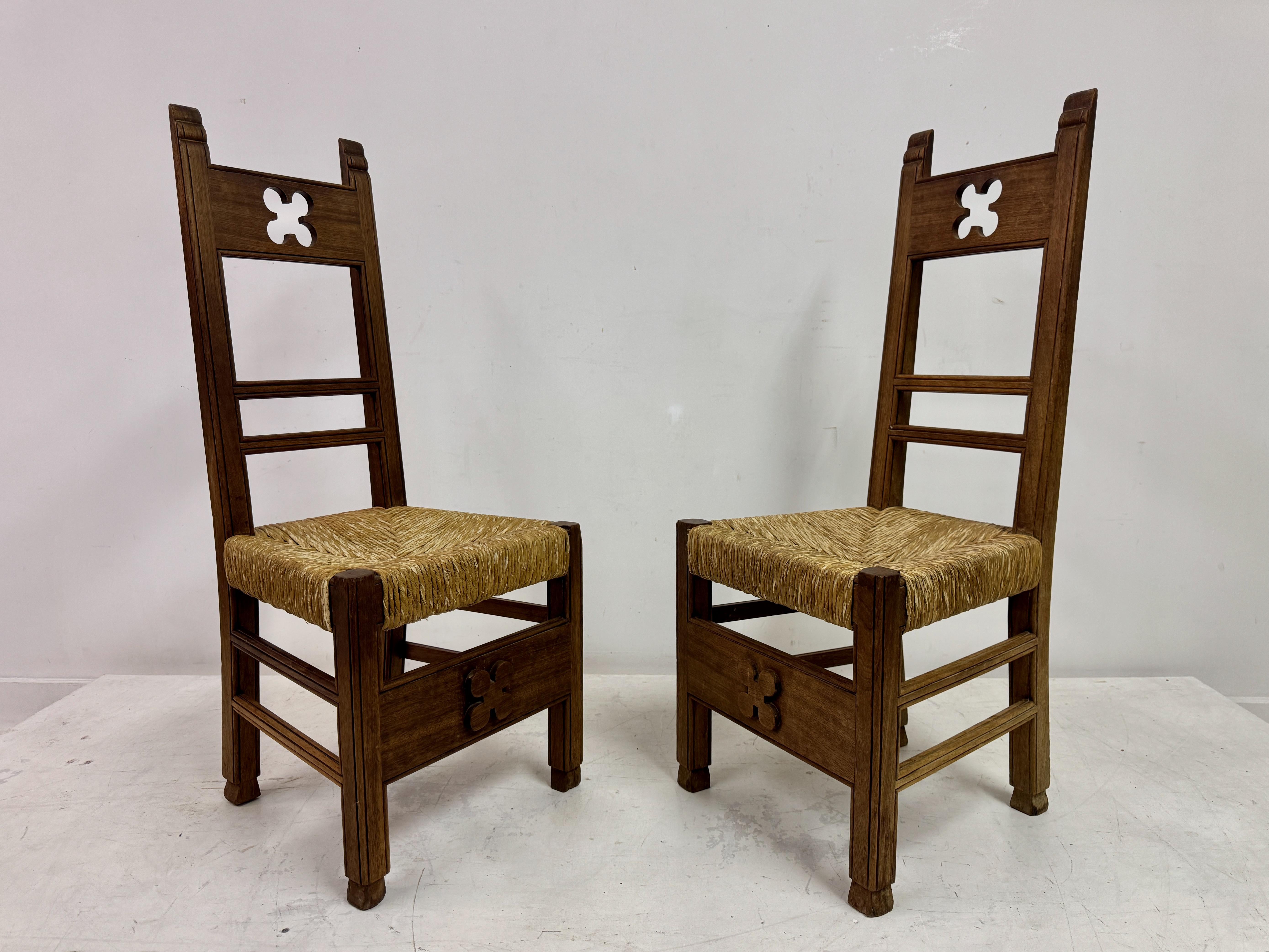 Satz von sechs kirchlichen Arts and Crafts-Esszimmerstühlen, ca. 1920 im Angebot 5