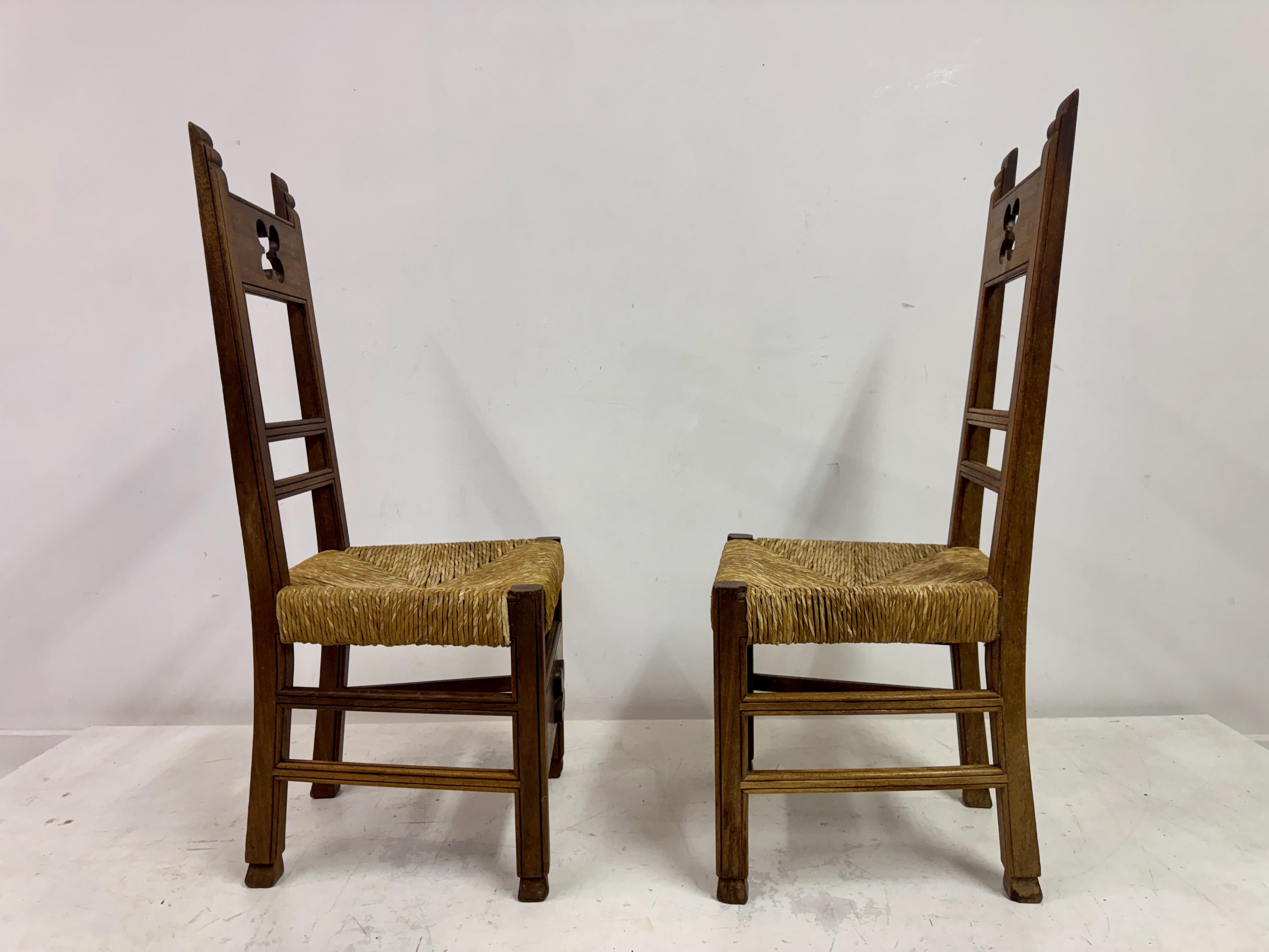 Satz von sechs kirchlichen Arts and Crafts-Esszimmerstühlen, ca. 1920 im Angebot 6