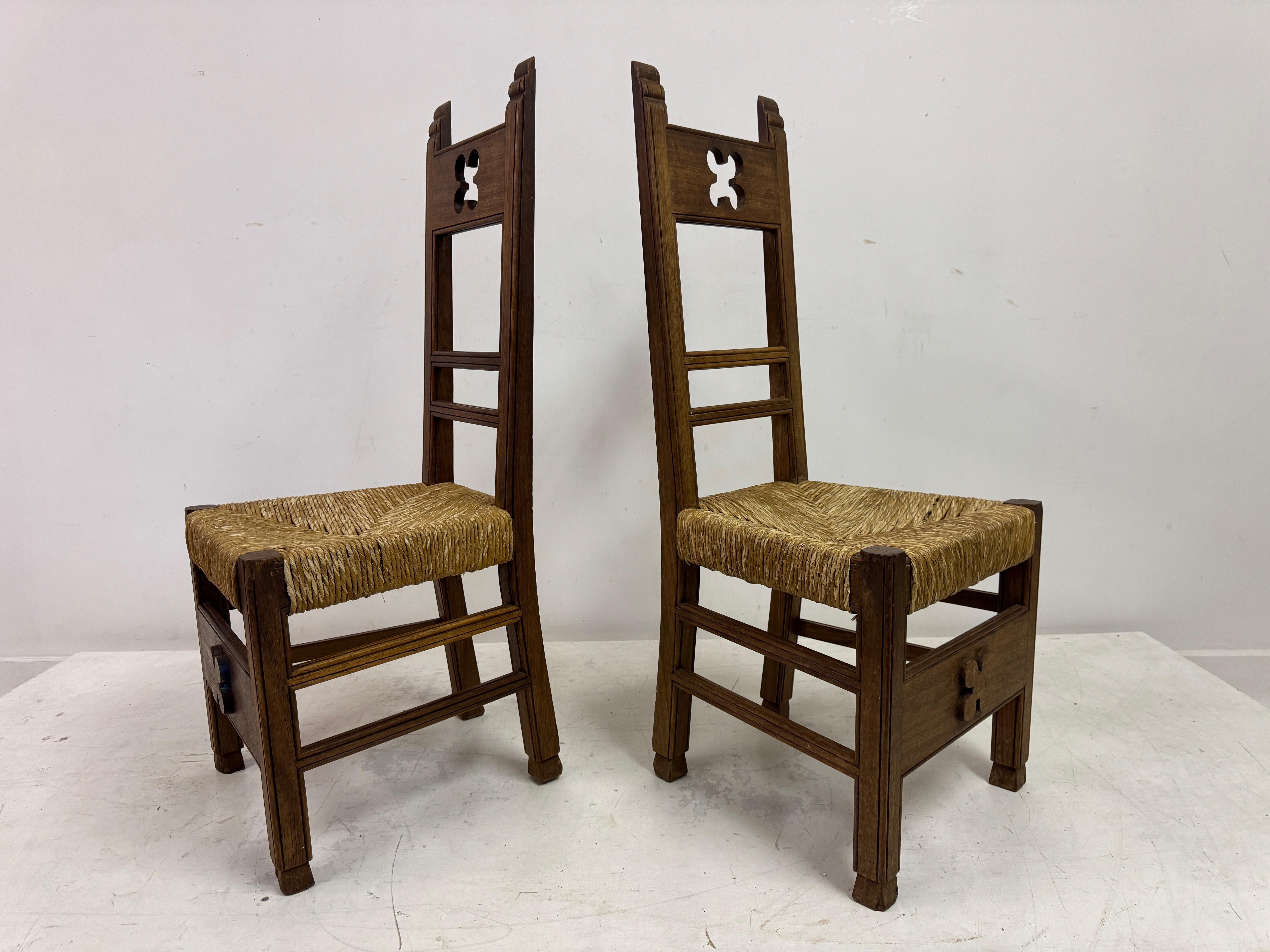 Satz von sechs kirchlichen Arts and Crafts-Esszimmerstühlen, ca. 1920 im Angebot 11