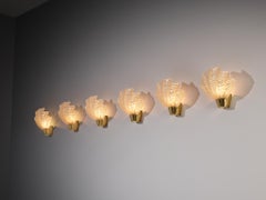 Lot de six appliques murales ASEA « Coquille » en forme de coquillage, en laiton et en verre