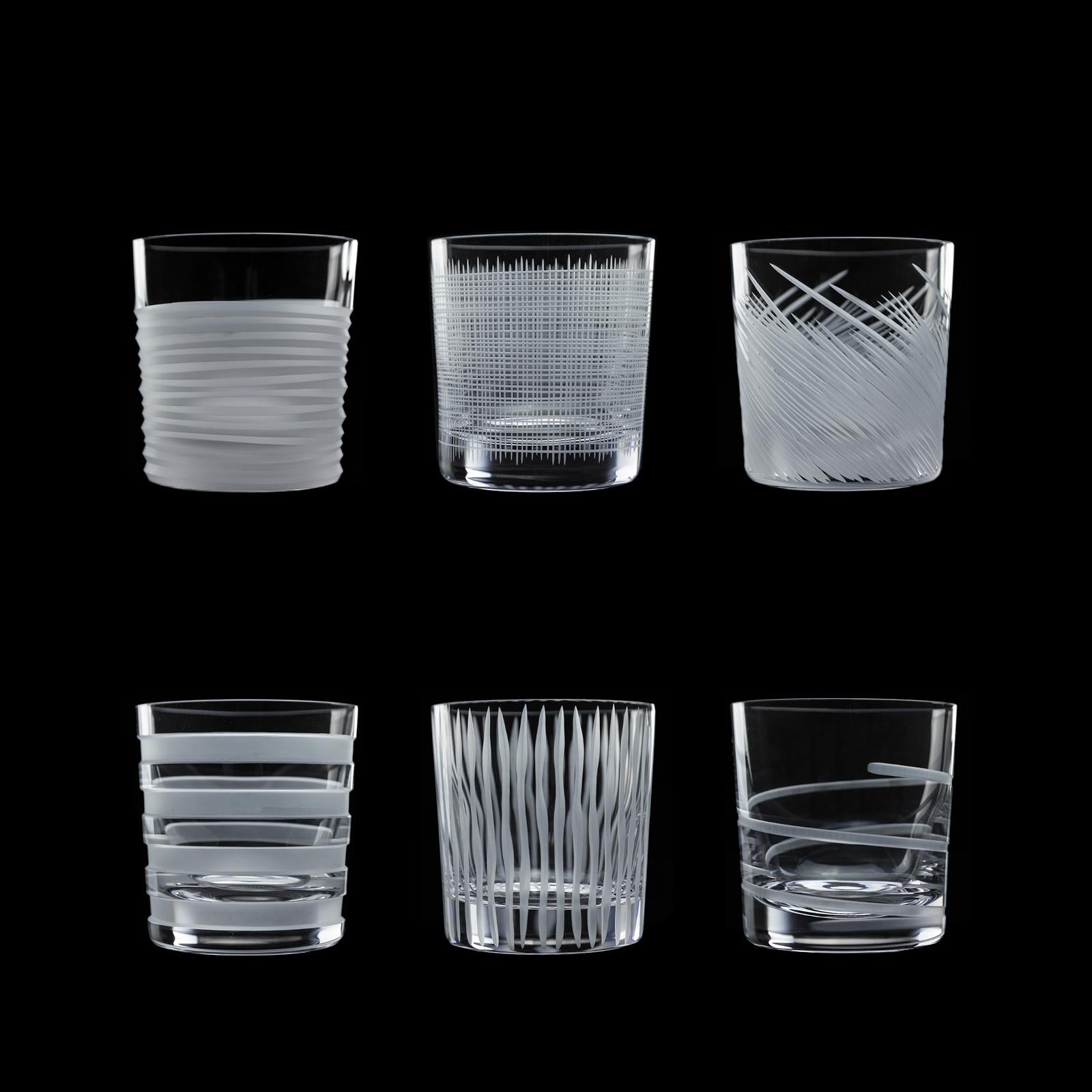 Satz von sechs verschiedenen gravierten Murano-Glasbechern im Angebot 8