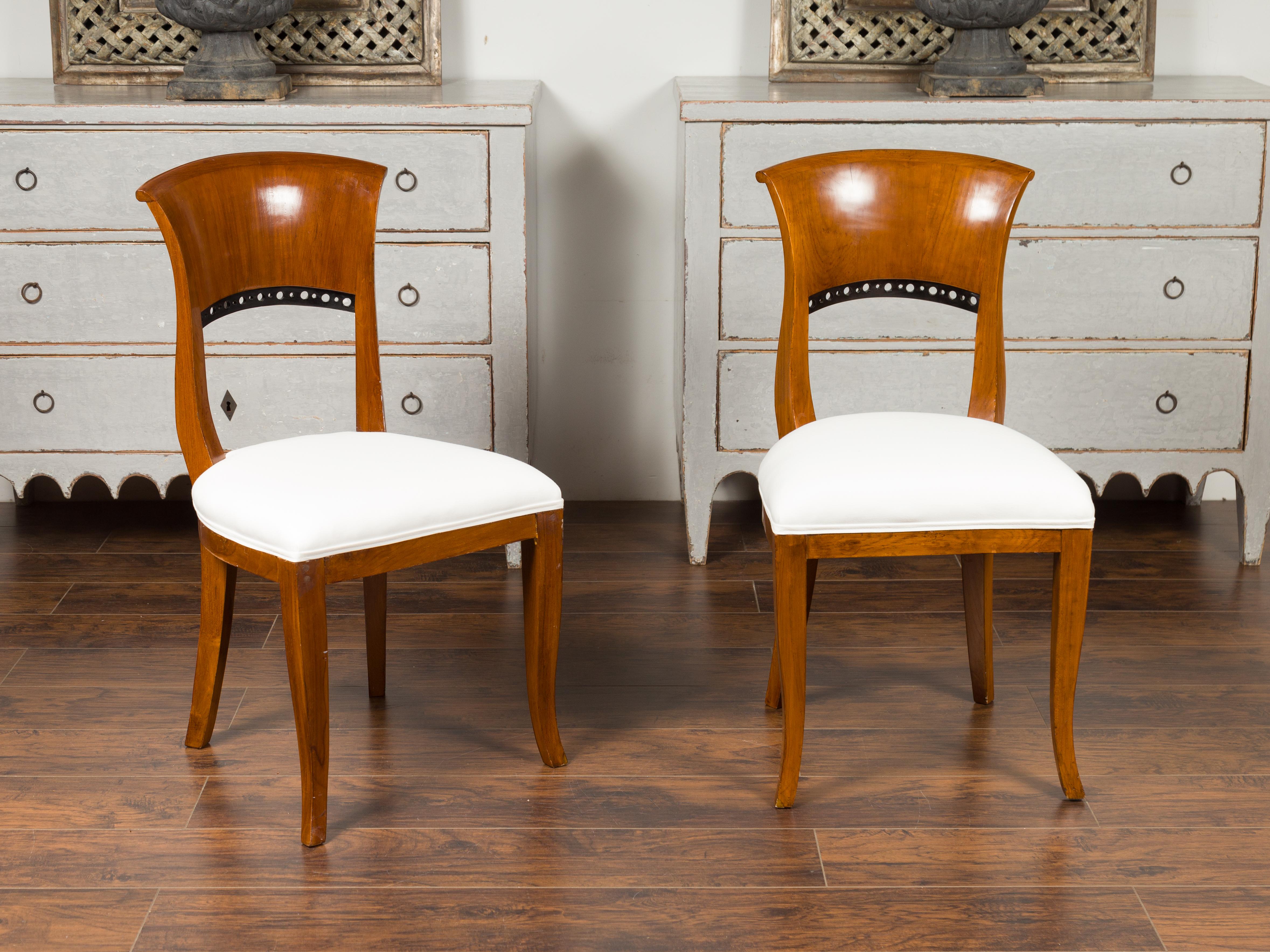 Set of Six Austrian 1880s Biedermeier Style Walnut Dining Room Side Chairs 5